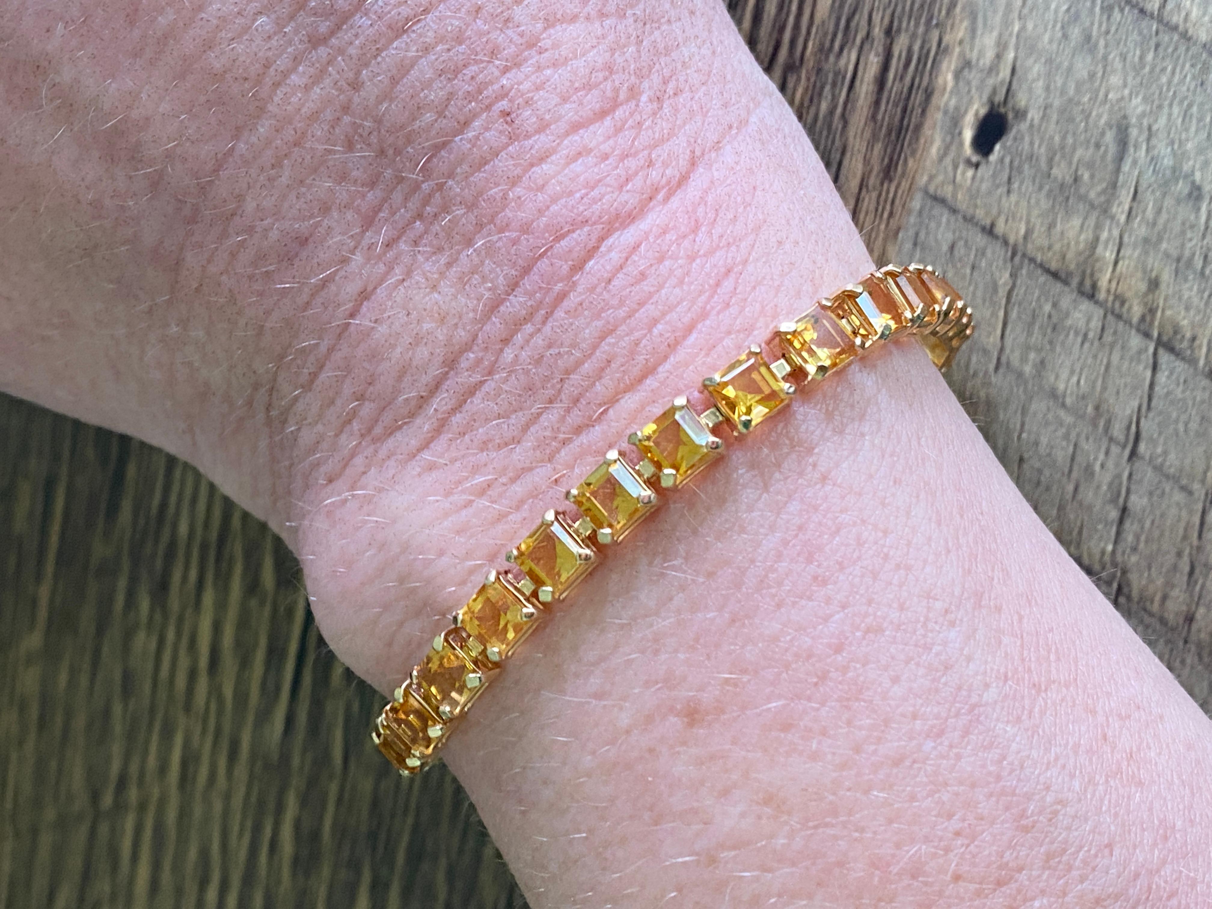  Vintage, 14k Yellow Gold, Citrine Tennis Bracelet, 8 inches total length. Lobster clasp. Great piece for layering.