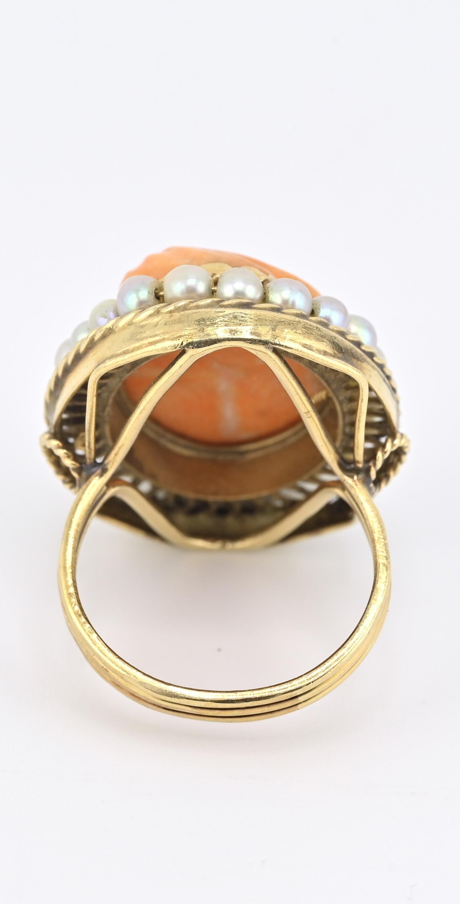 Vintage 14K Gelbgold Koralle Cameo Ring mit Seed Pearl Halo - 7,63g, Größe 6 Damen im Angebot