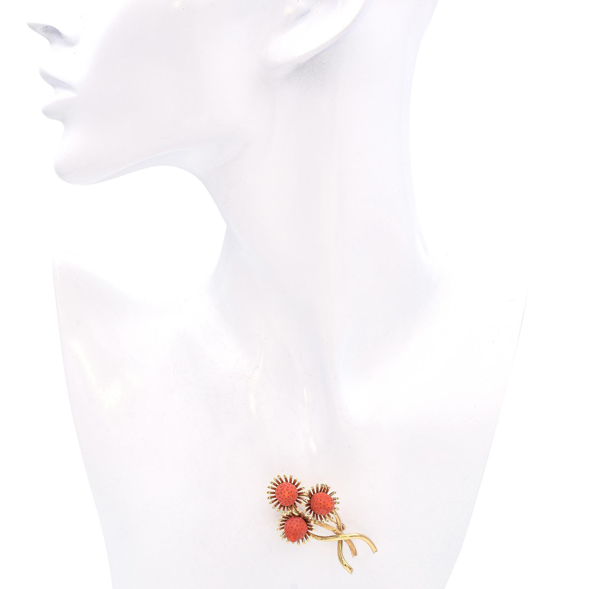 Cabochon Vintage 14k Yellow Gold Coral Strawberry Brooch For Sale
