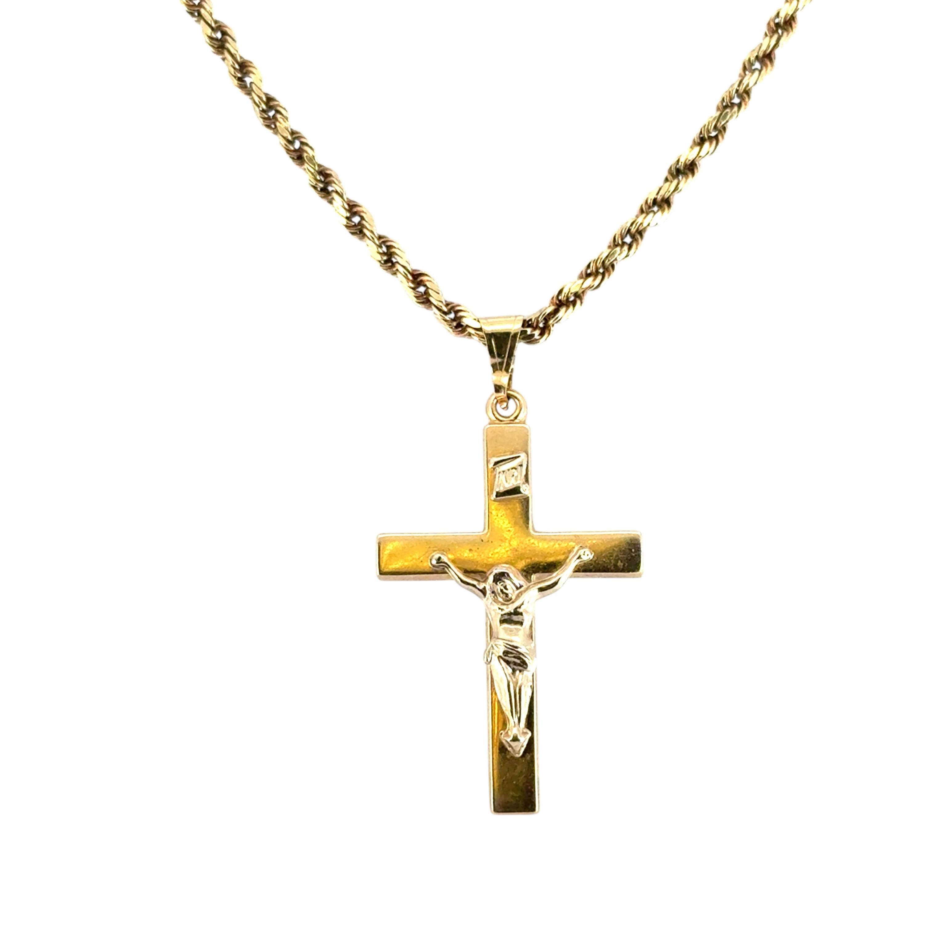 Vintage 14k Yellow Gold Cross Jesus Pendentif on a 14k Yellow Gold Rope Necklace en vente 6