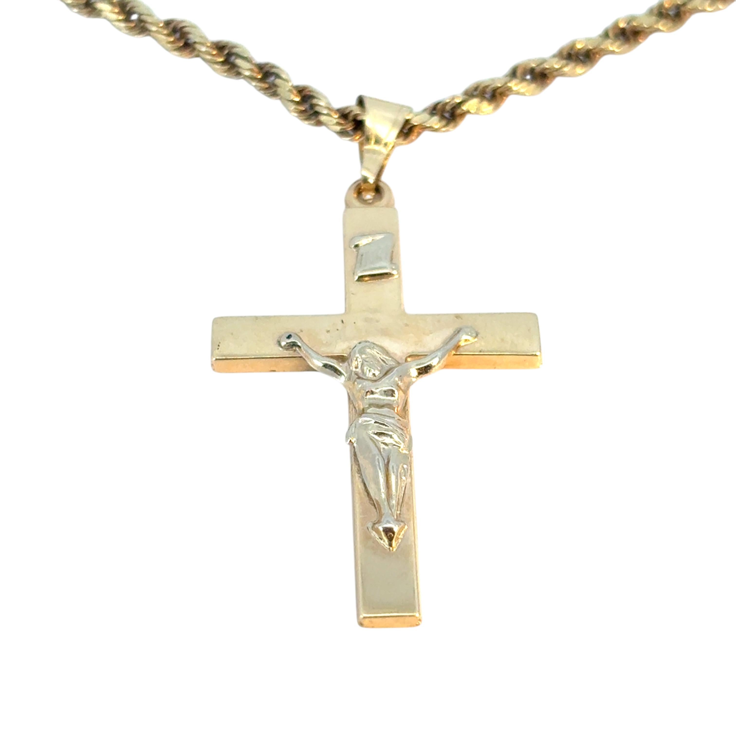 Vintage 14k Yellow Gold Cross Jesus Pendentif on a 14k Yellow Gold Rope Necklace

Ce superbe collier de corde à pendentif croix vintage est en excellent état et est prêt à être expédié !

Pendentif Design/One : Pendentif Croix avec Jésus
Matière du