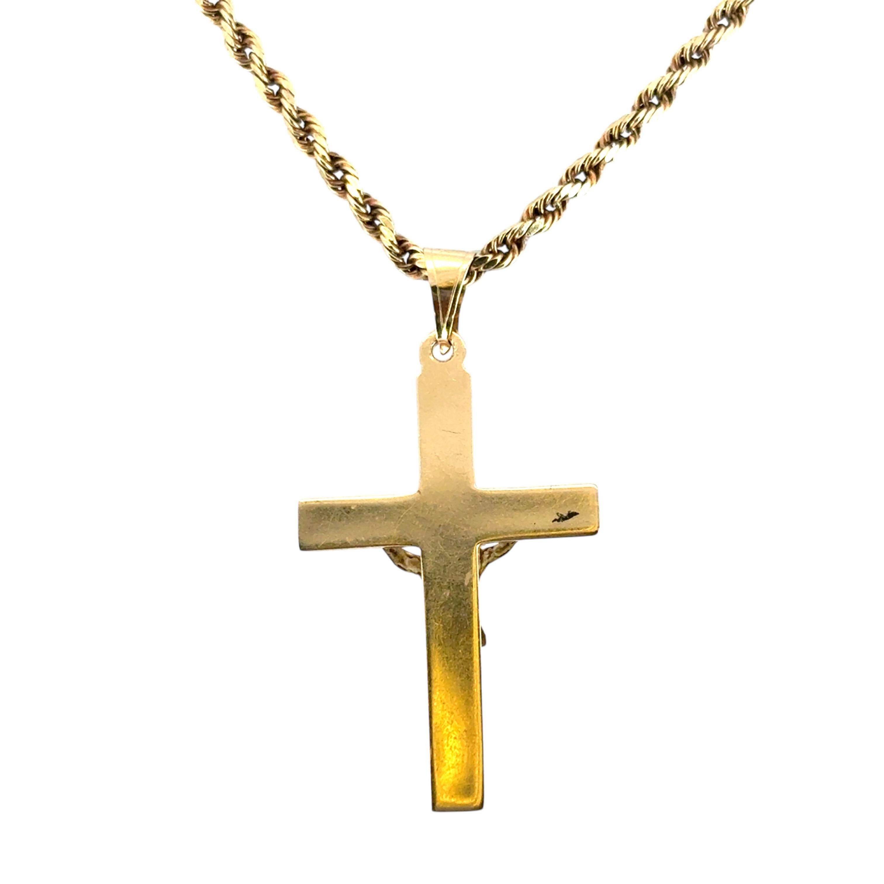 Vintage 14k Yellow Gold Cross Jesus Pendentif on a 14k Yellow Gold Rope Necklace Excellent état - En vente à Boca Raton, FL