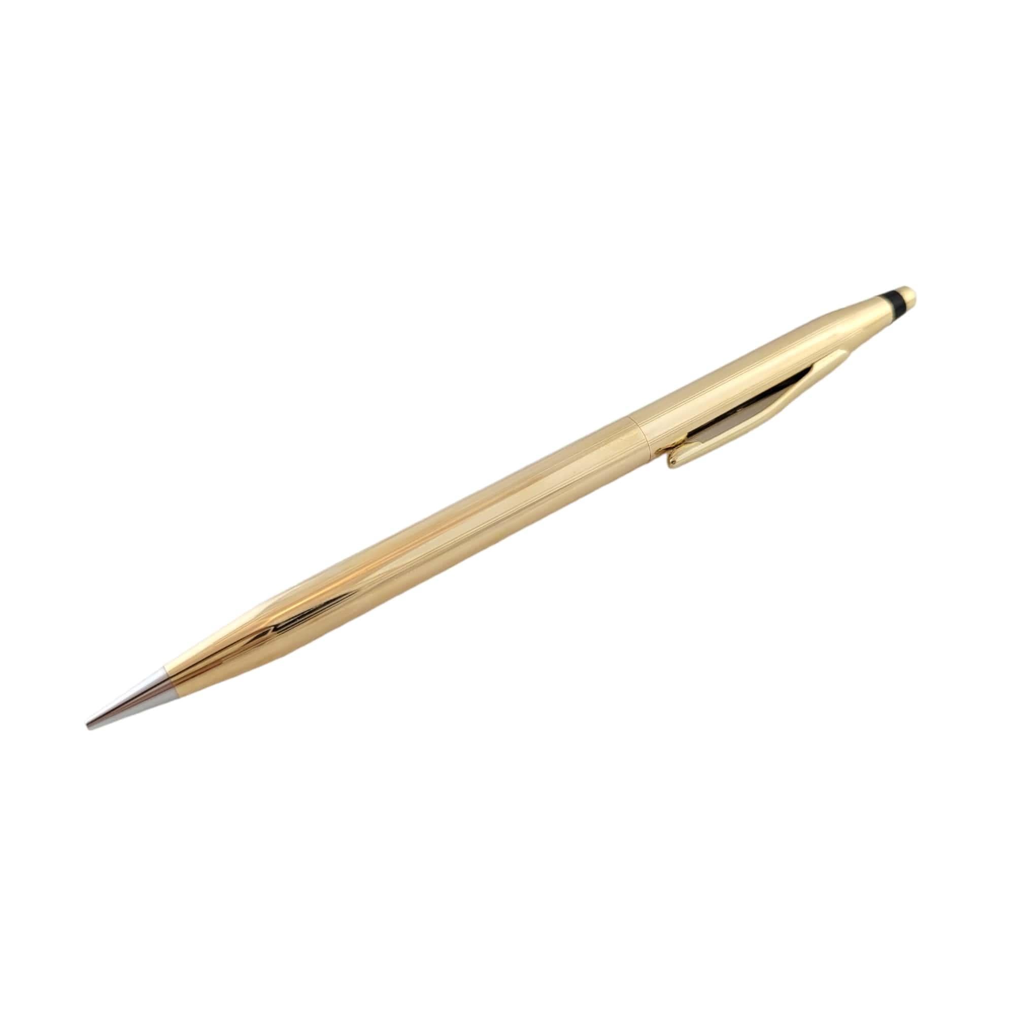 Vintage 14K Yellow Gold Cross Pencil

Beautiful 14K yellow gold pencil with black detailing. Presently writing.

Length: 5 1/4