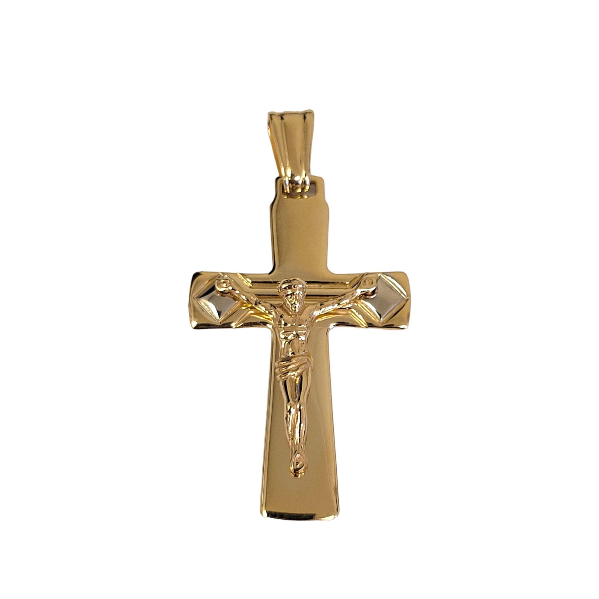 Vintage 14k Yellow Gold Crucifix Pendant For Sale 3