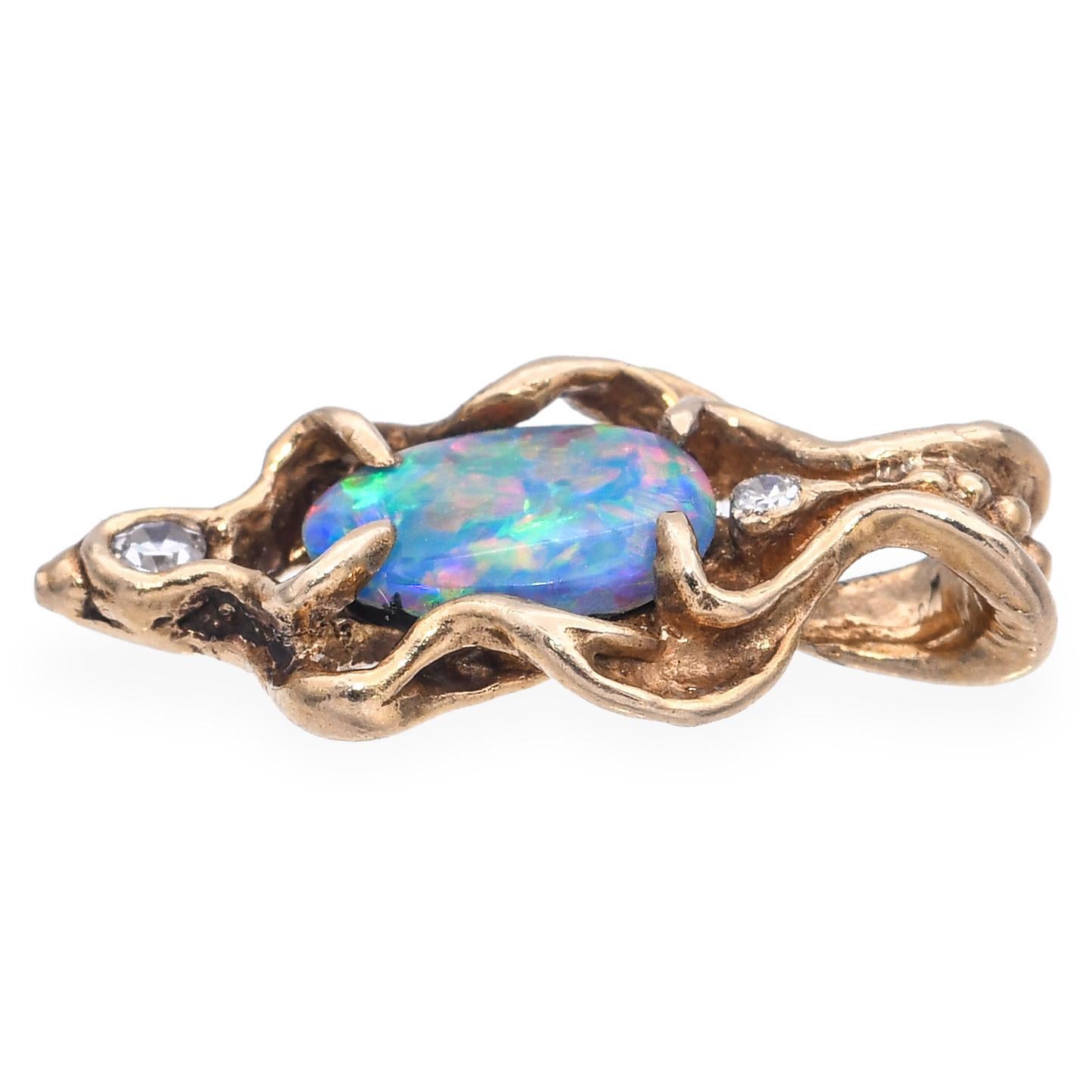 Donna Vintage 14k Yellow Gold Crystal Opal and Diamond Pendant in vendita