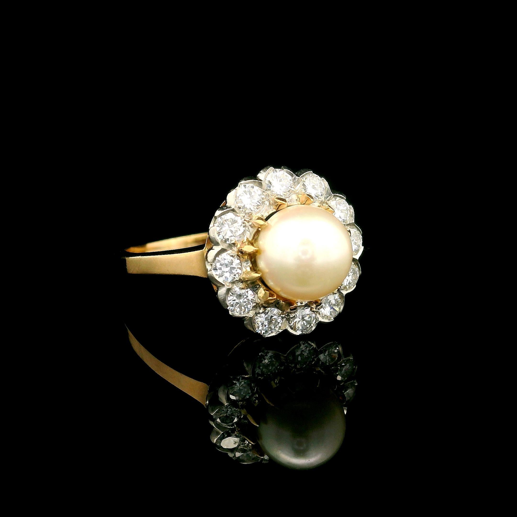 Women's Vintage 14k Yellow Gold Cultured Pearl Center Old Transitional Diamond Halo Ring For Sale