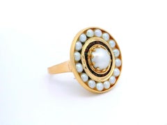 Vintage 14k Yellow Gold Cultured Pearl & Garnet Round Platter Target Ring