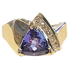 Anello da cocktail vintage in oro giallo 14 carati con diamanti e tanzanite viola intenso