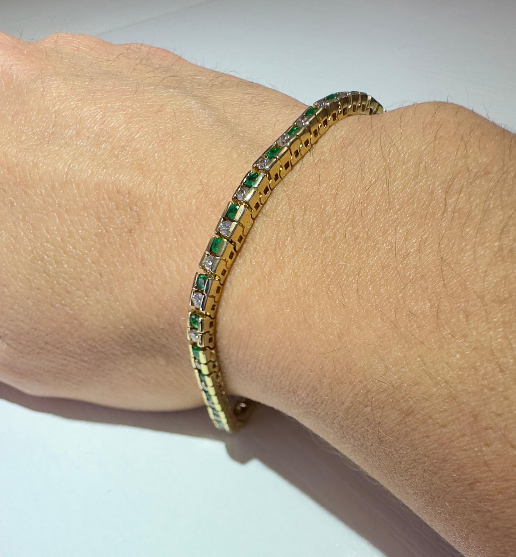 Vintage 14k Yellow Gold Diamond and Emerald Bracelet For Sale 1