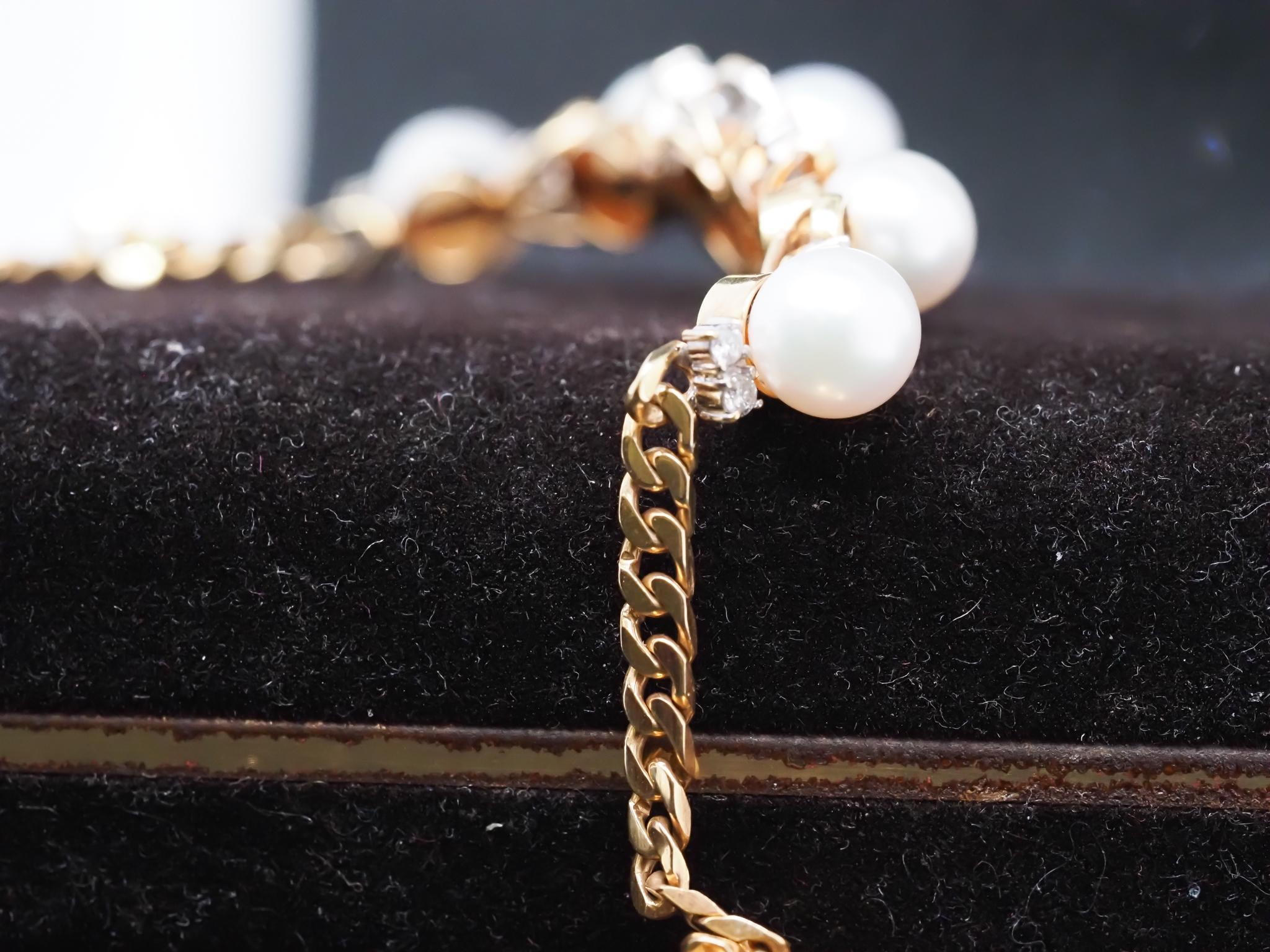 Vintage 14K Yellow Gold Diamond and Pearl Bracelet In Good Condition For Sale In Hicksville, NY