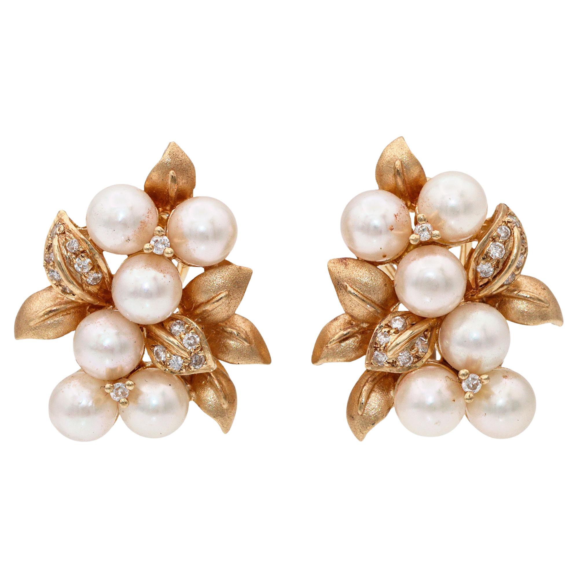 Vintage 14k Gelbgold Diamant und Perle floralen Ohrringe im Angebot