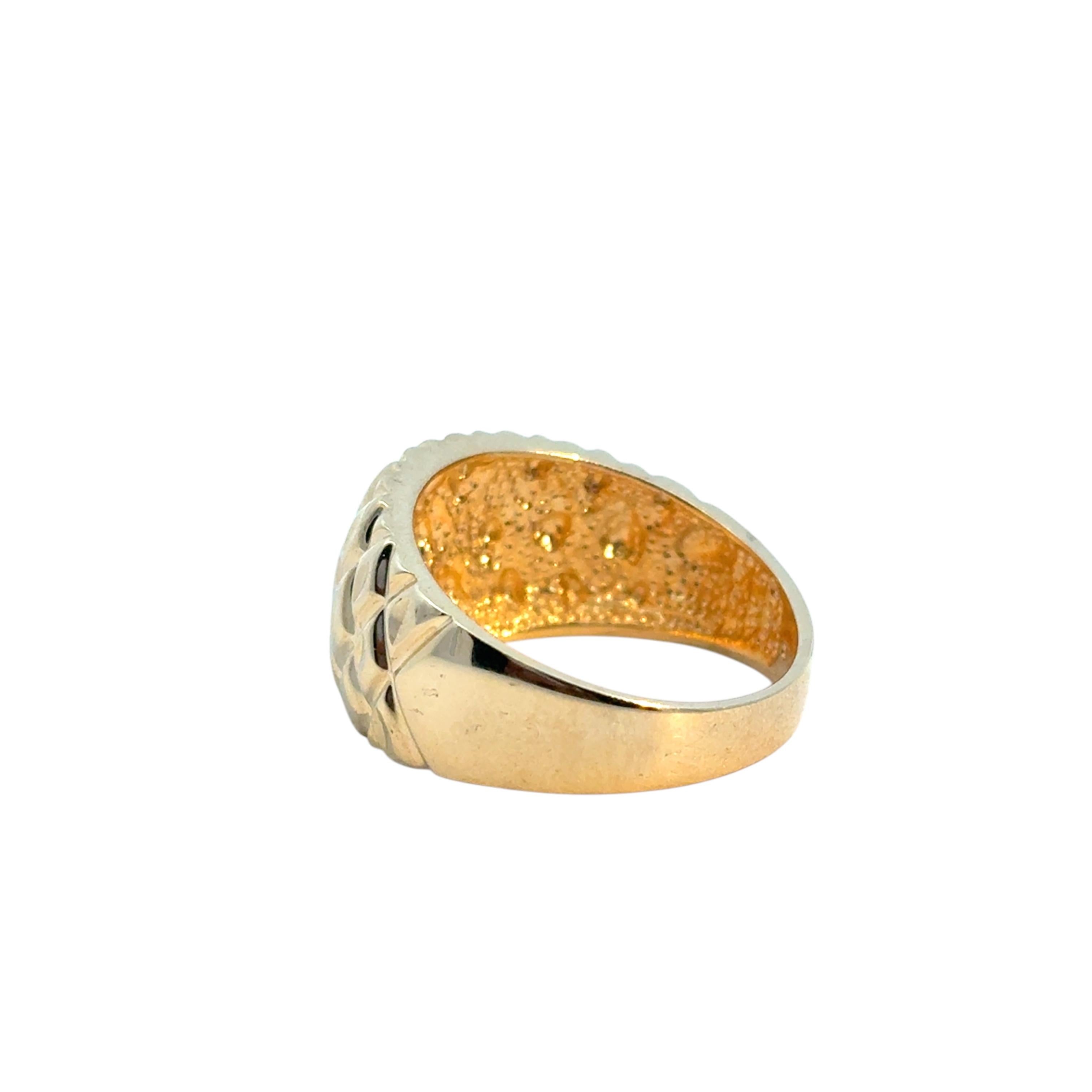 Vintage 14k Yellow Gold Diamond Cut Pattern Dome Ring For Sale 6