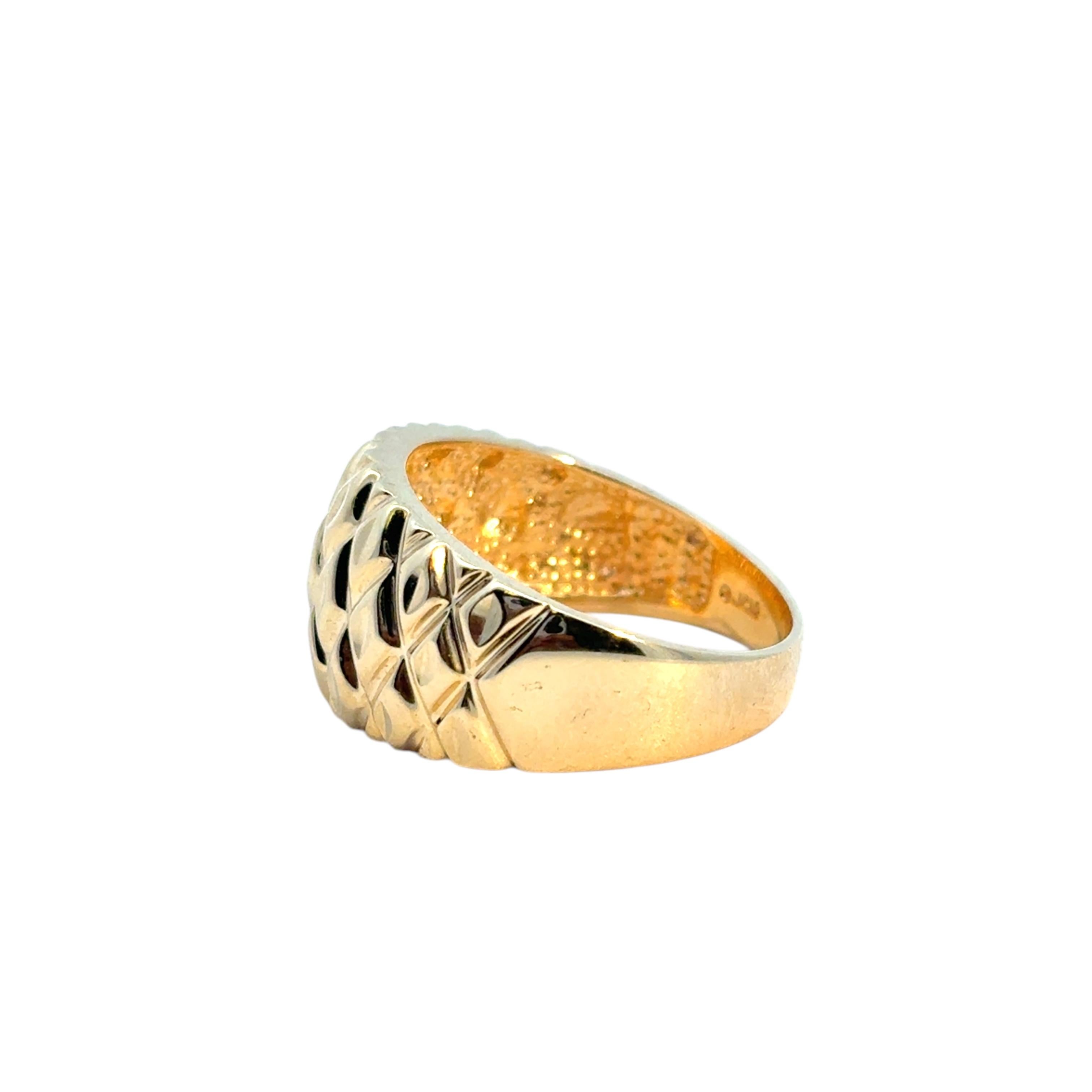 Vintage 14k Yellow Gold Diamond Cut Pattern Dome Ring For Sale 7