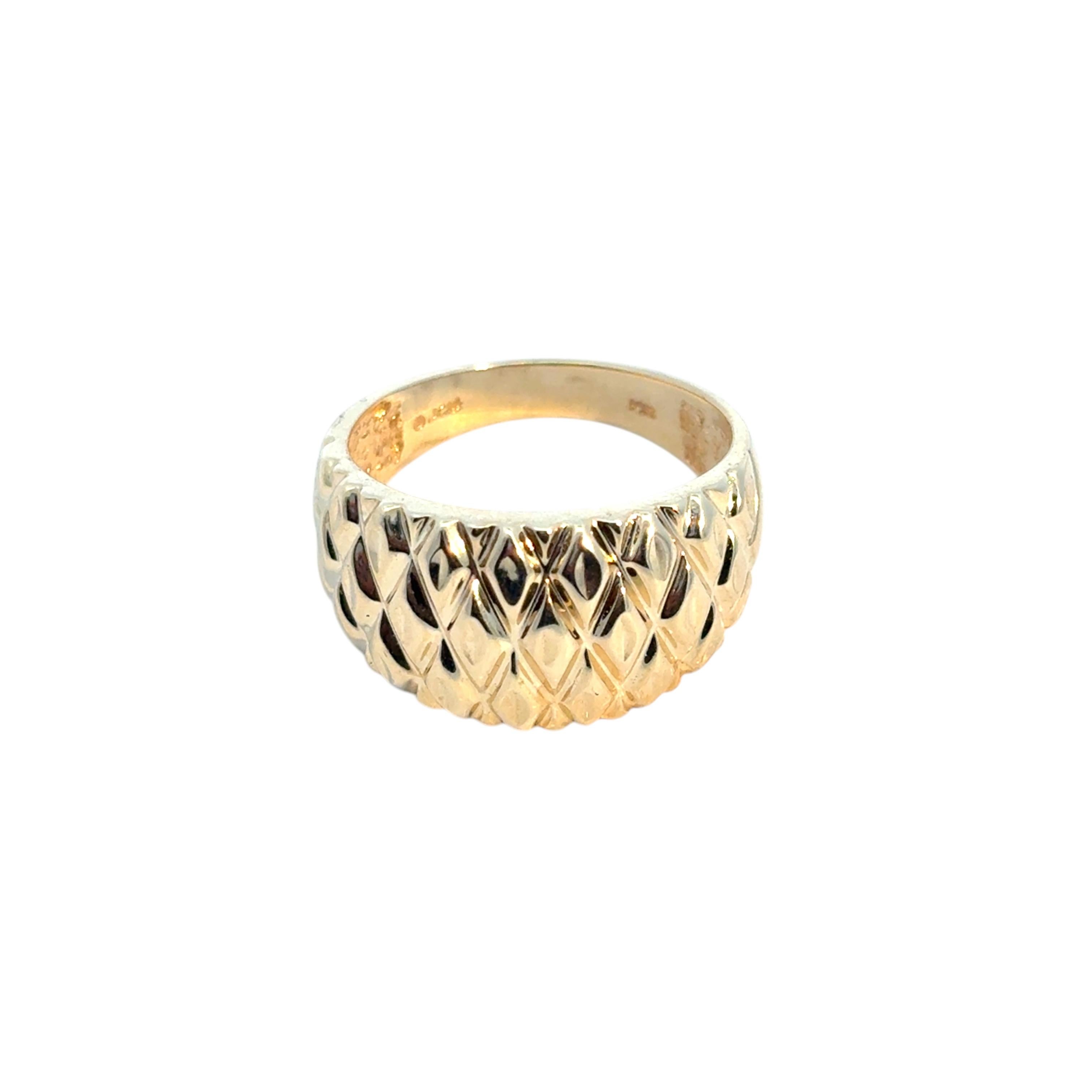 Vintage 14k Yellow Gold Diamond Cut Pattern Dome Ring For Sale 10