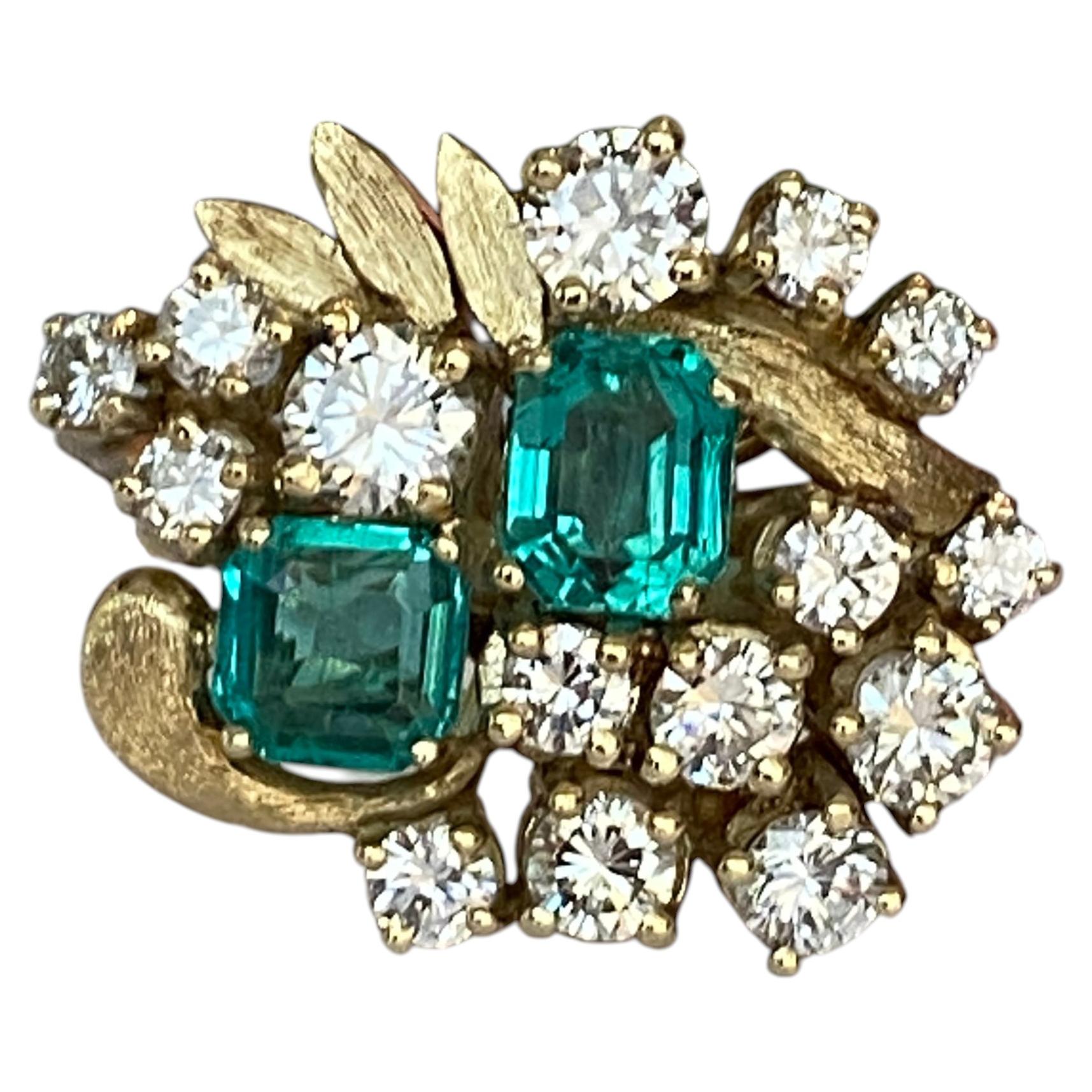 Vintage-Ring aus 14-karätigem Gelbgold mit Diamanten und Smaragden, ca. 1960, Frankreich im Angebot