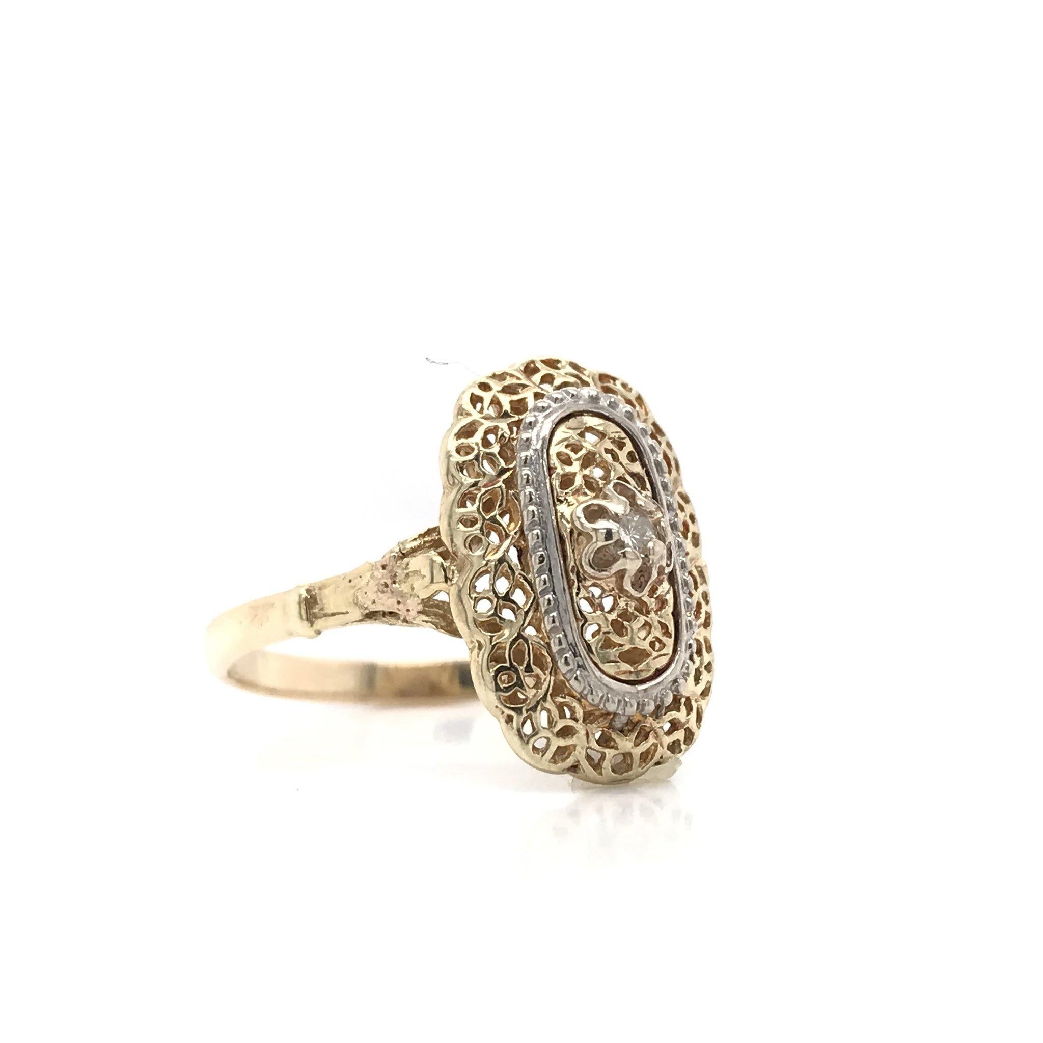 Vintage 14 Karat Yellow Gold Diamond Filigree Ring In Good Condition In Montgomery, AL