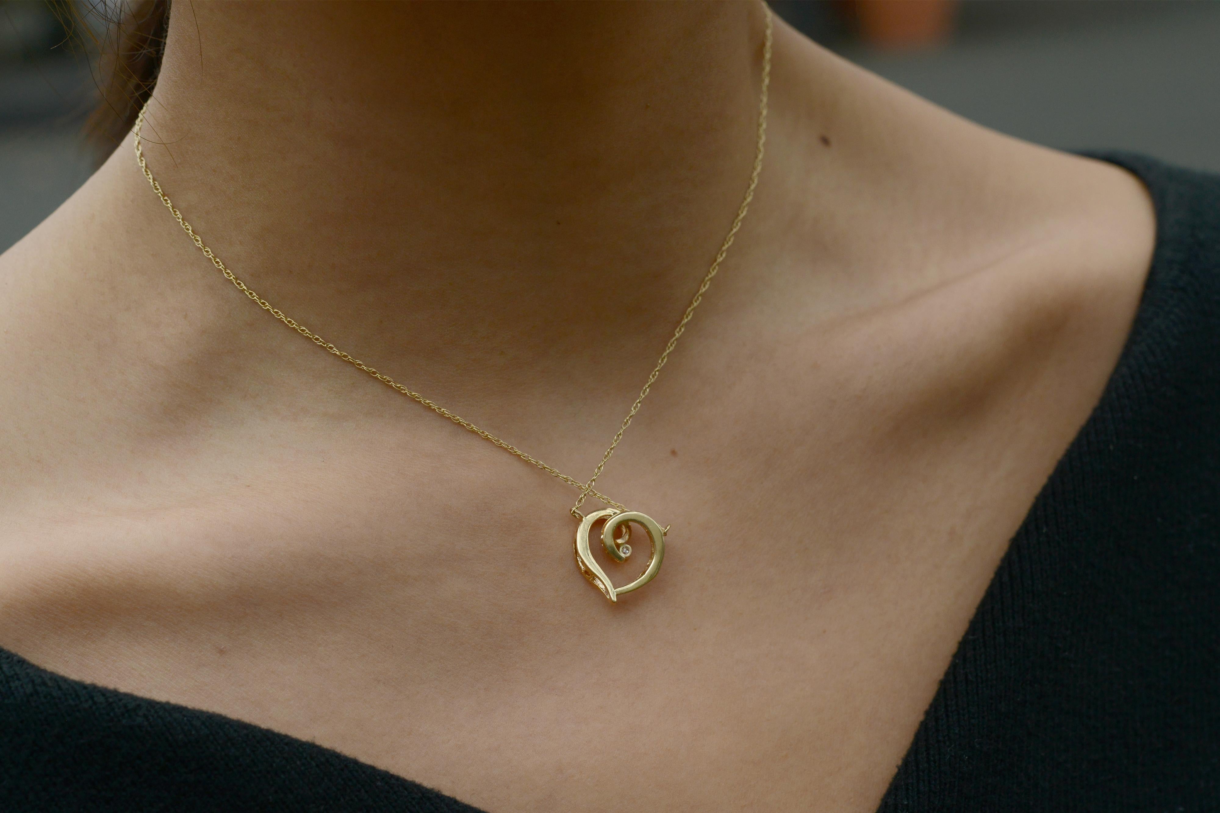Round Cut Vintage 14k Yellow Gold Diamond Heart Necklace