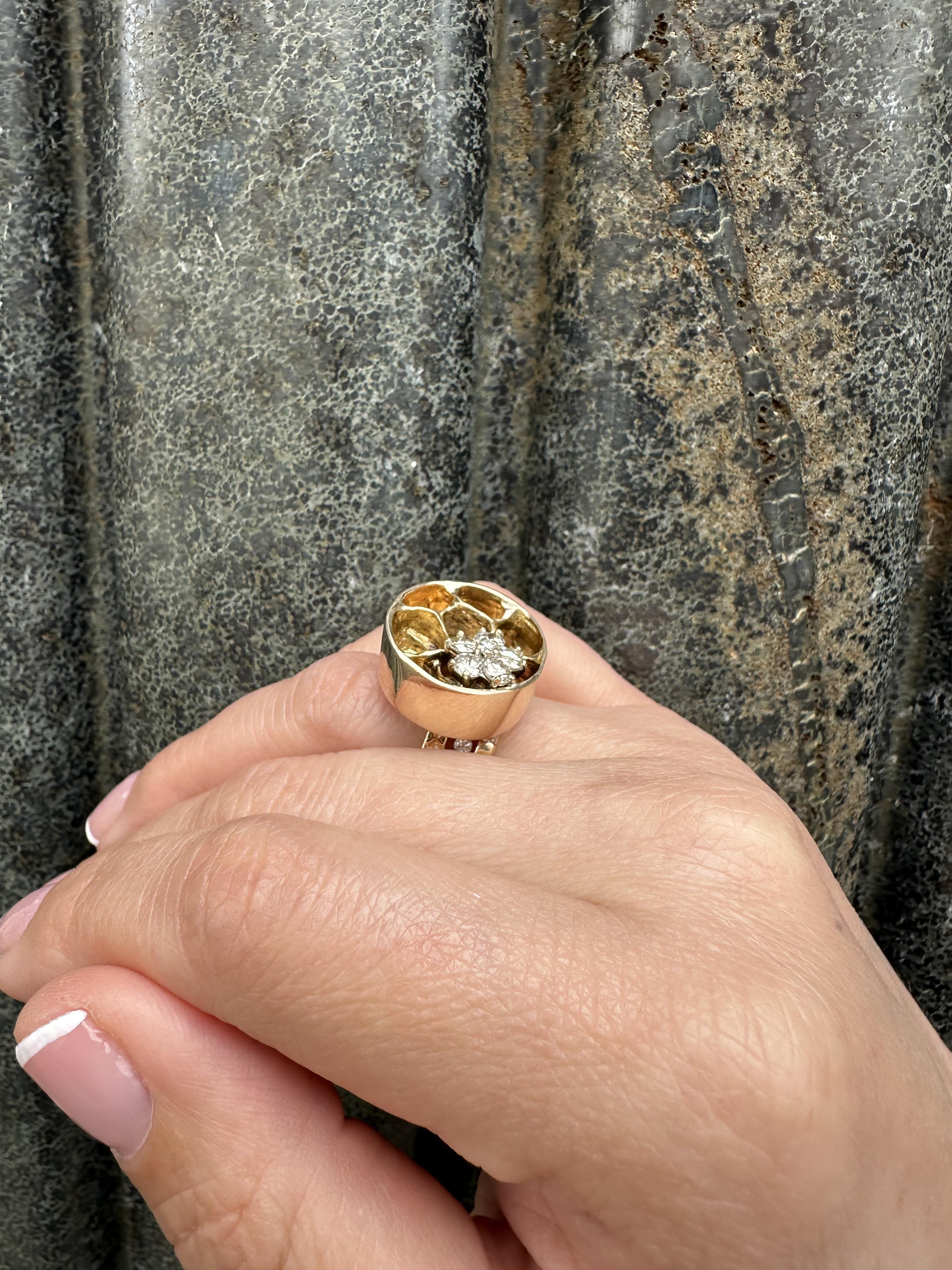 Brilliant Cut Vintage 14k Yellow Gold Diamond Honey Comb Flower Chunky Heavy Cocktail Ring For Sale