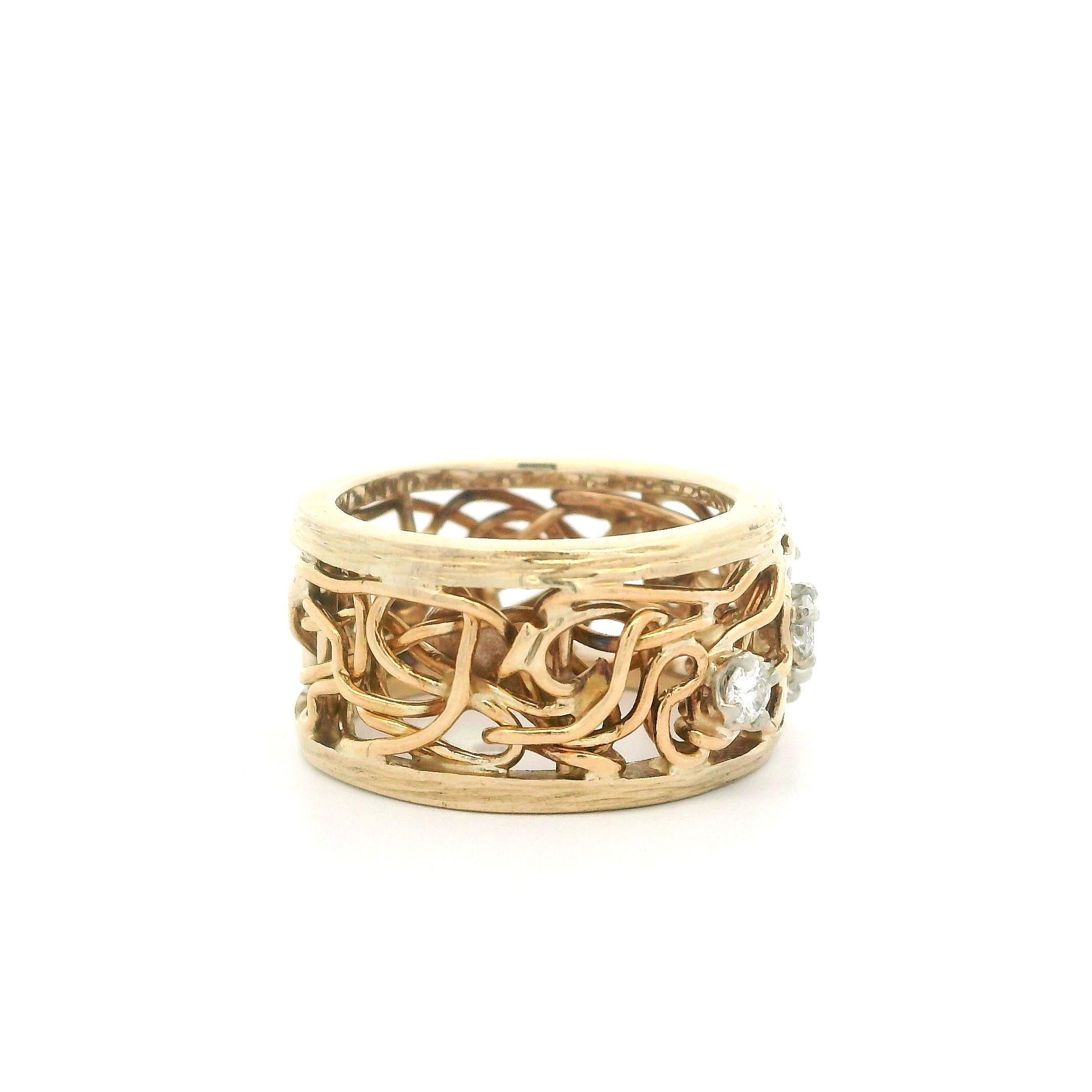 –Stone(s)–
(5) Natural Genuine Diamond - Round Brilliant Cut - Prong Set - G/H Color  - VS2-SI1 Clarity - 0.26ctw (approx.)

Material: 14k Yellow Gold - Palladium Prongs
Weight: 6.23 Grams
Ring Size: 3.5 (fitted on finger, item can not be