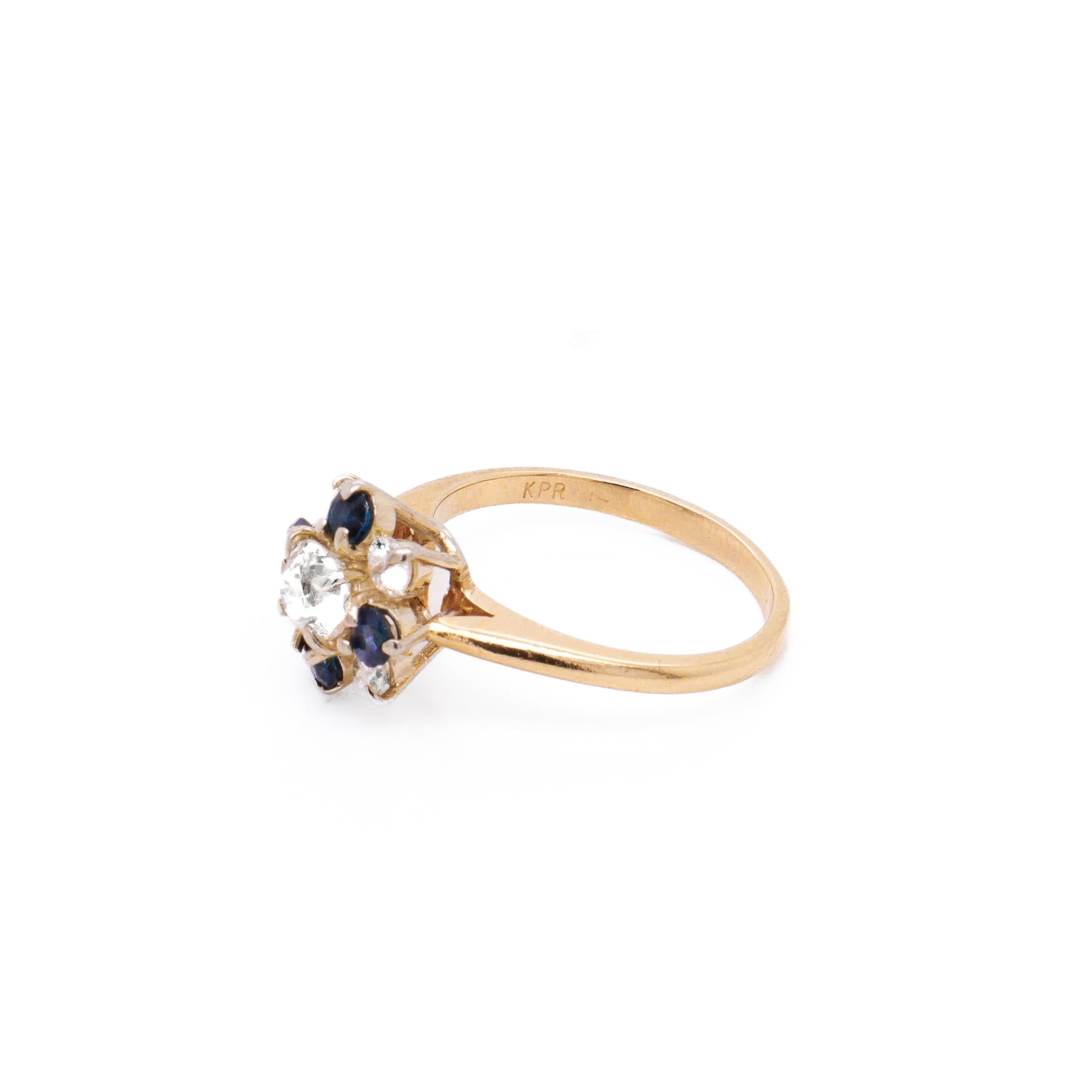 Vintage 14K Yellow Gold, Diamond, & Sapphire Flower or Snowflake Cocktail Ring For Sale 2