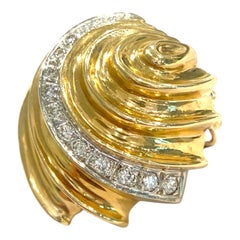 Vintage 14K Yellow Gold Diamond Sea Shell Earrings