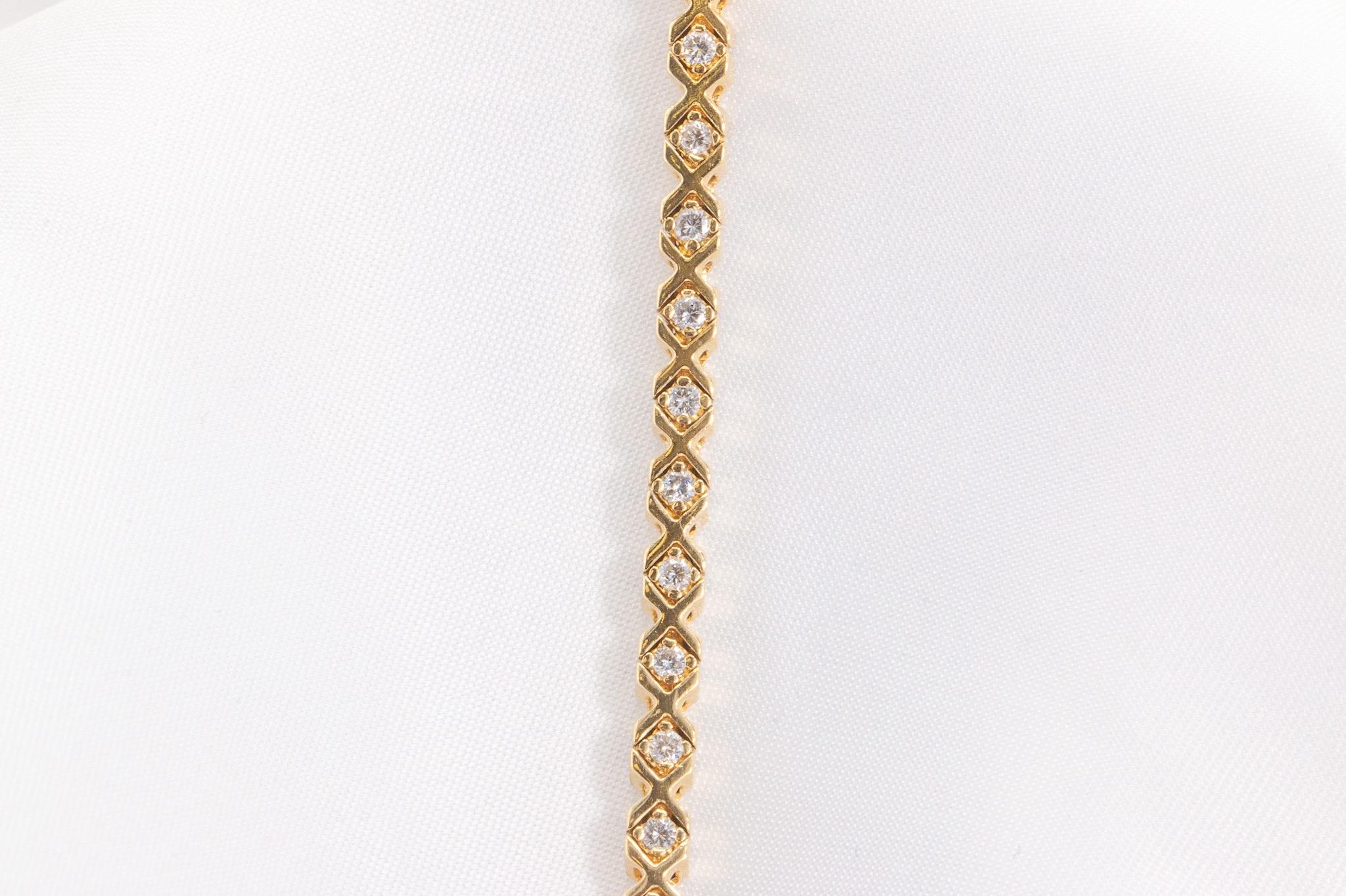 Taille ronde Bracelet tennis vintage en or jaune 14 carats avec diamants en vente
