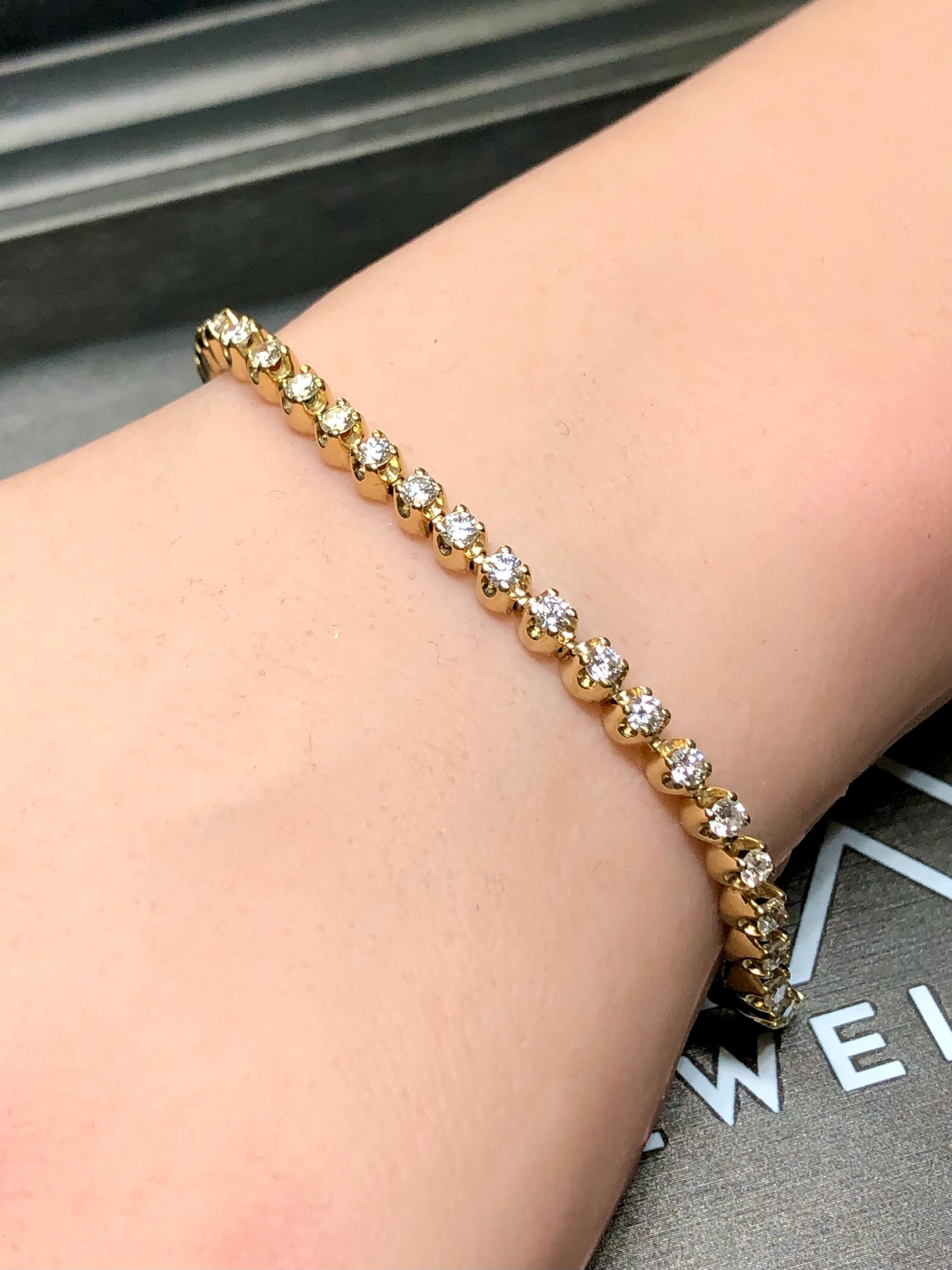 Women's or Men's Vintage 14K Yellow Gold Diamond Tennis Line Bracelet 2.30cttw G Vs 7” For Sale
