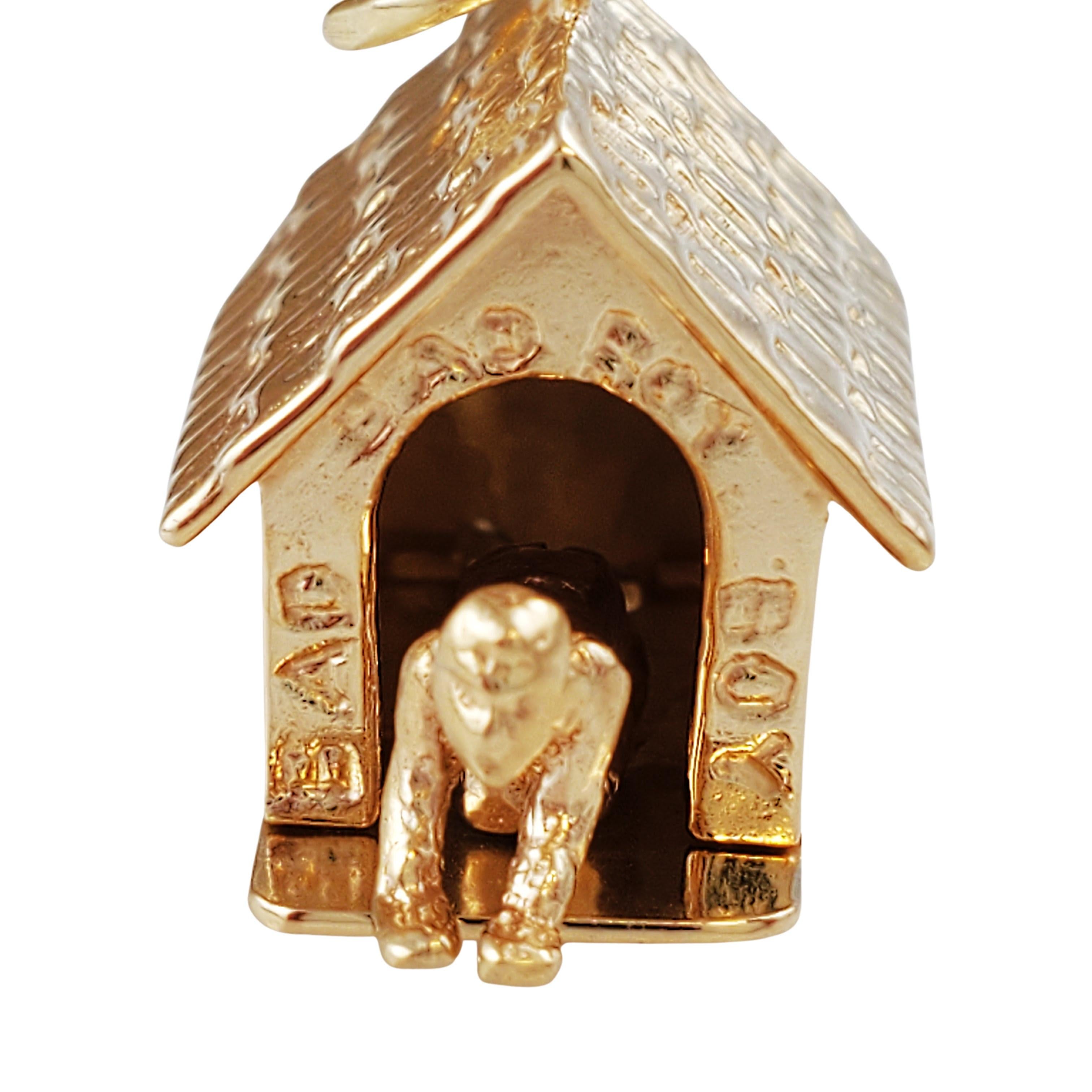 Vintage 14K Yellow Gold Dog in the Doghouse Charm In Good Condition In Washington Depot, CT