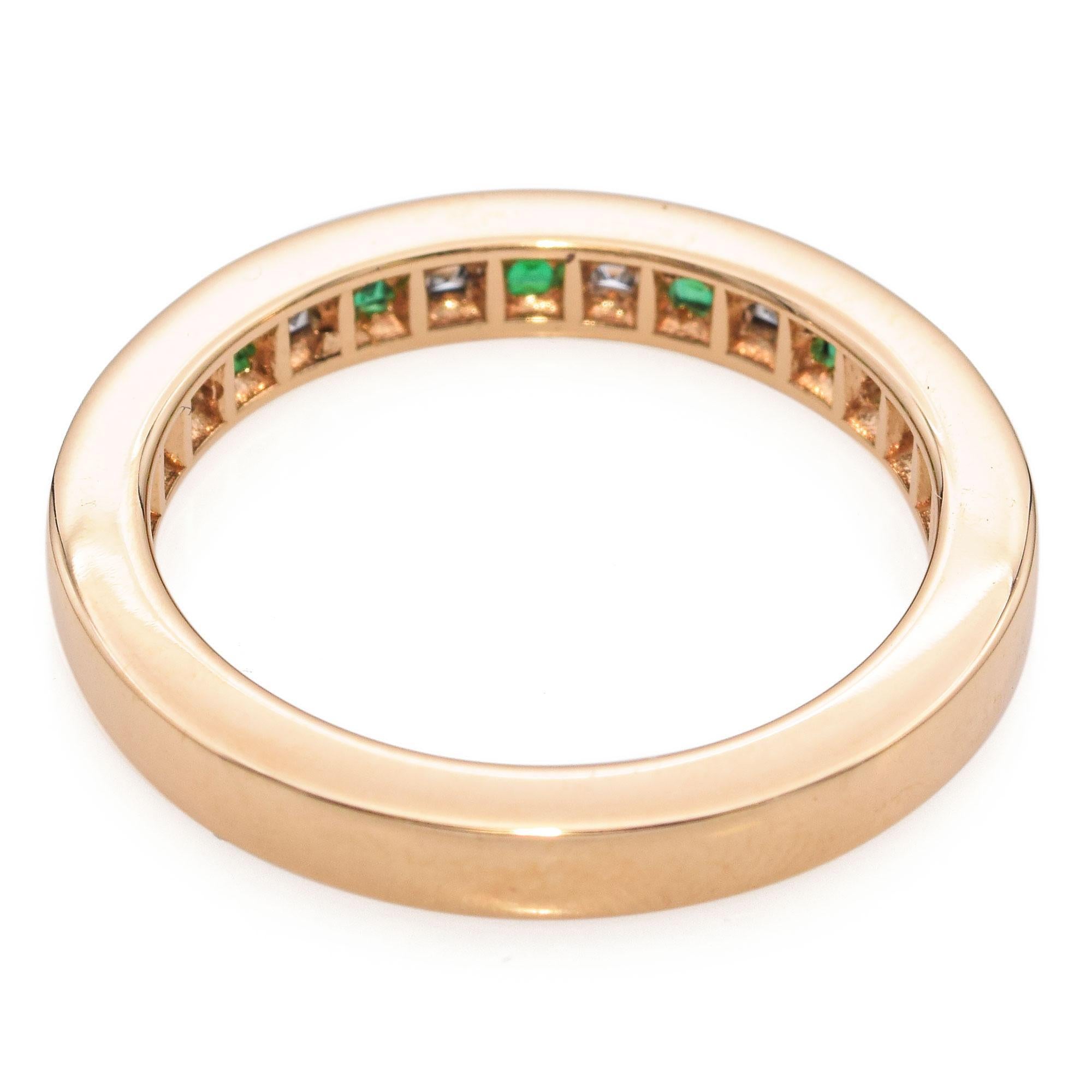 Bague vintage en or jaune 14 carats sertie d'émeraudes et de diamants Pour femmes en vente
