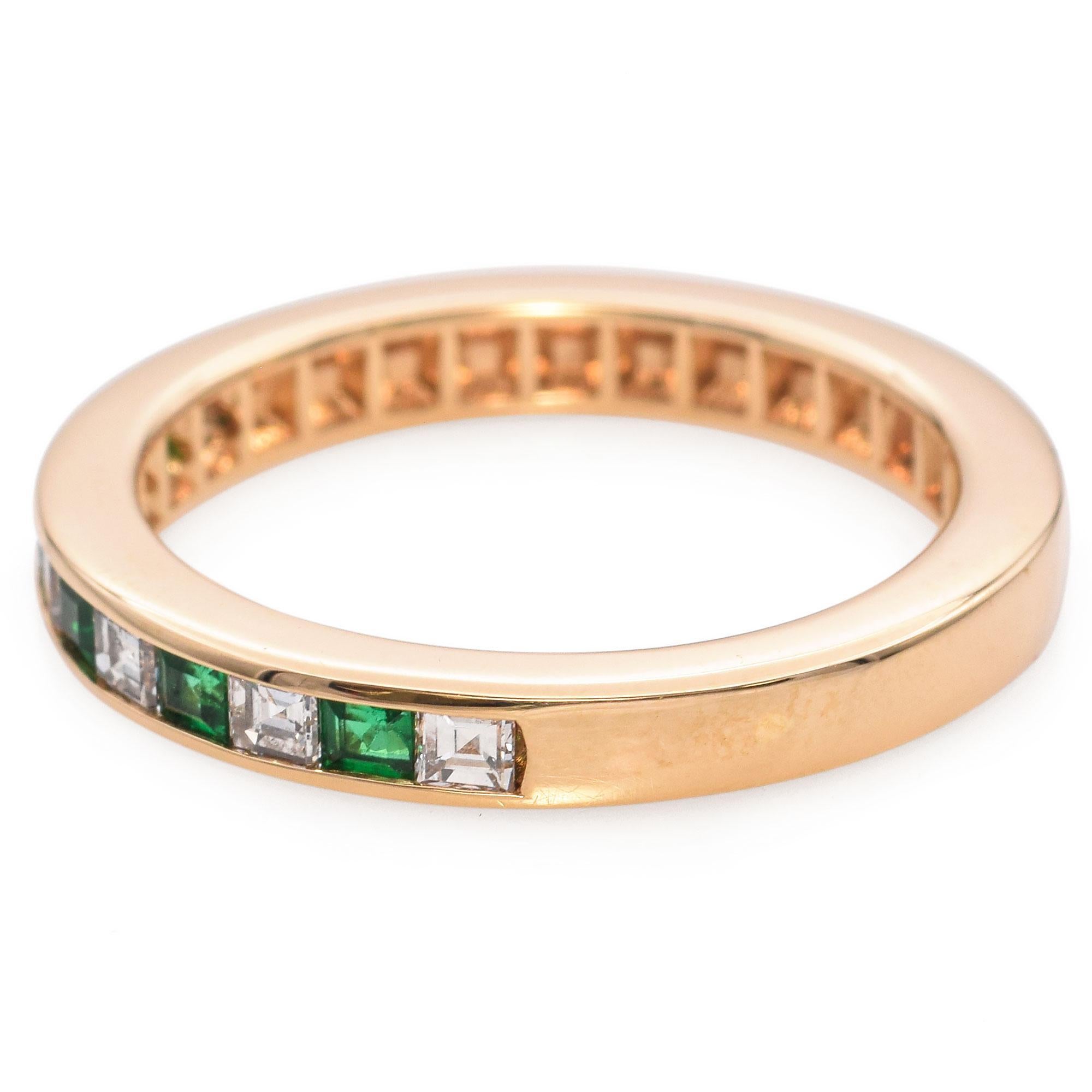 Bague vintage en or jaune 14 carats sertie d'émeraudes et de diamants en vente 1
