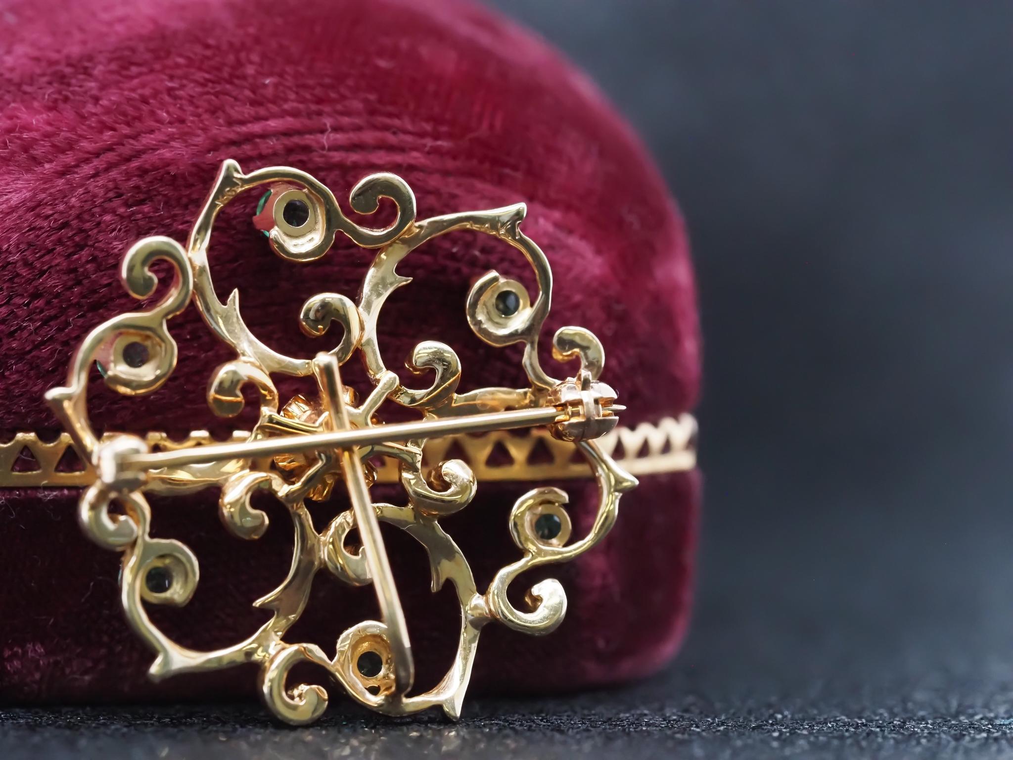 Vintage 14K Yellow Gold Emerald and Diamond Pendant and Brooch In Good Condition In Hicksville, NY