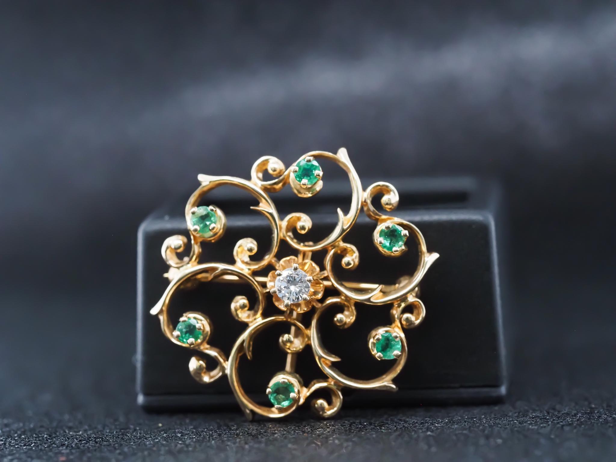 Vintage 14K Yellow Gold Emerald and Diamond Pendant and Brooch 2