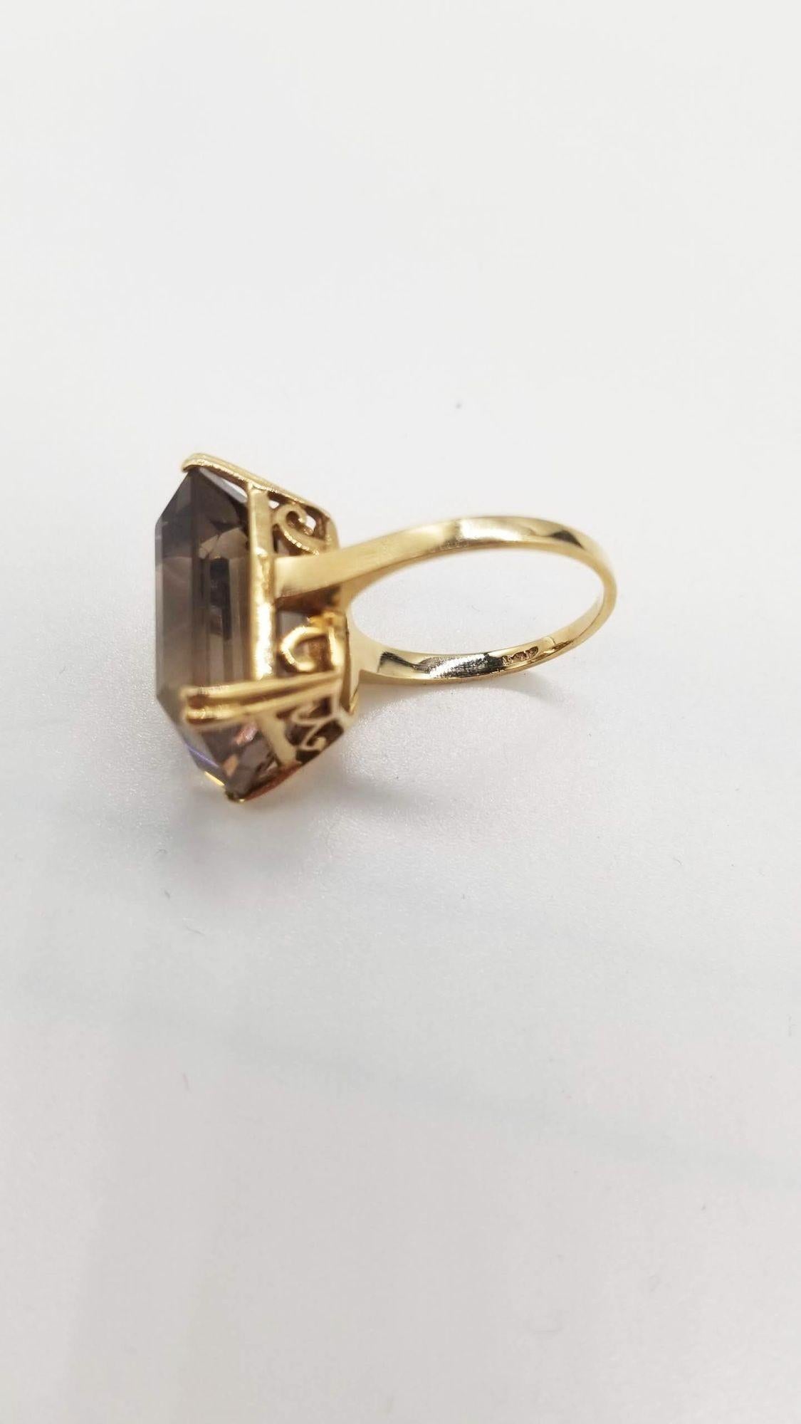 Vintage 14K Yellow Gold Emerald-Cut Smoky Quartz Cocktail Ring Size 5 For Sale 1