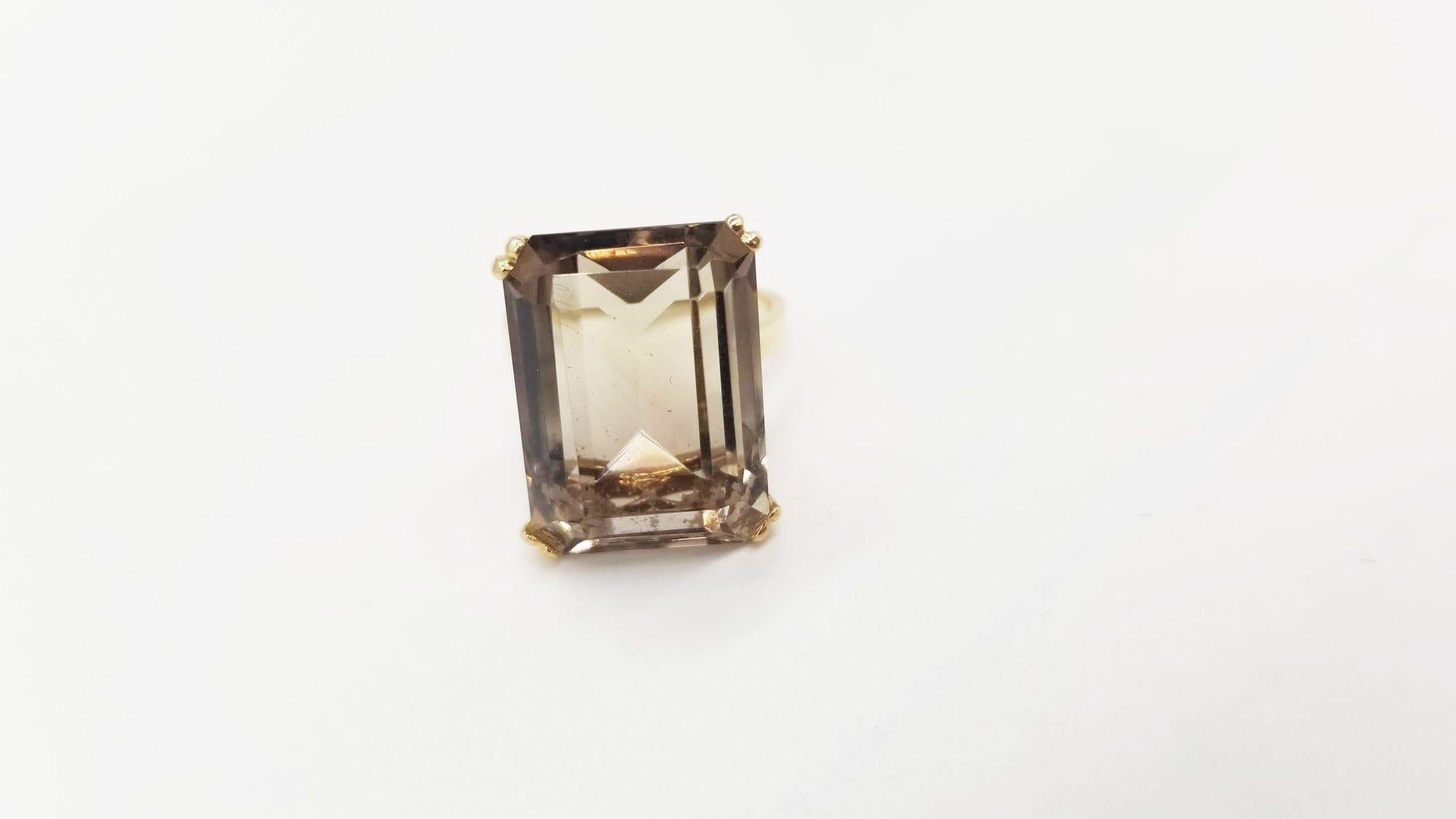 Vintage 14K Gelbgold Smaragdschliff Rauchquarz Cocktail-Ring Größe 5 im Angebot 3