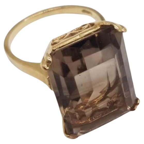 Vintage 14K Yellow Gold Emerald-Cut Smoky Quartz Cocktail Ring Size 5 For Sale