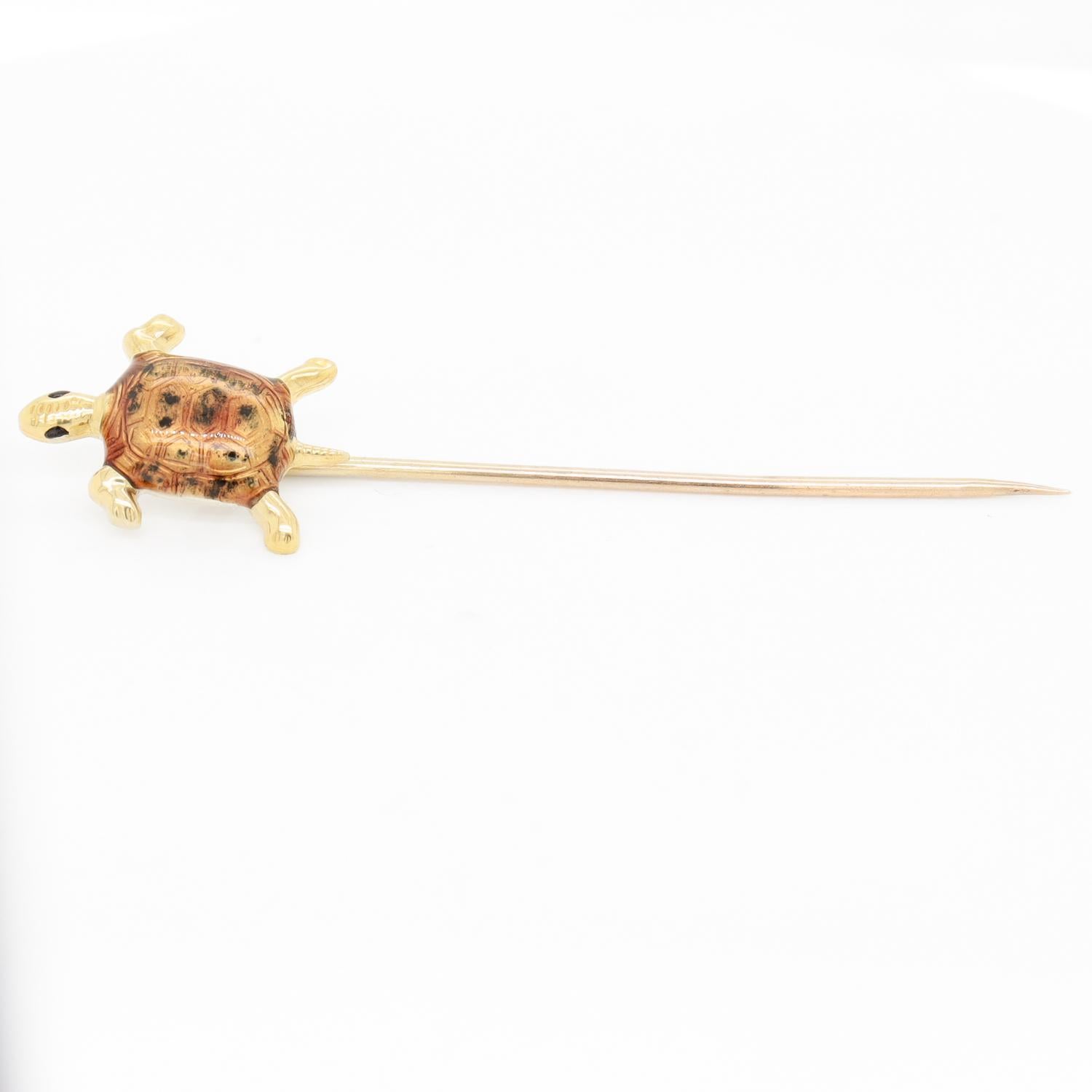 Vintage 14k Yellow Gold & Enamel Sea Turtle Stickpin In Good Condition For Sale In Philadelphia, PA