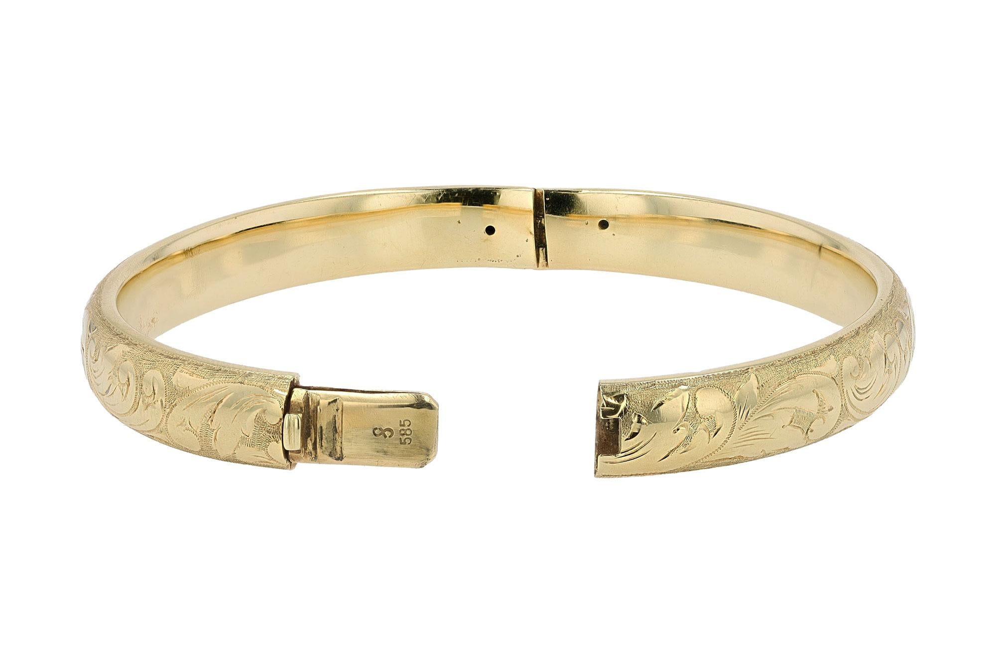 Art Nouveau Vintage 14k Yellow Gold Engraved Bangle Bracelet For Sale
