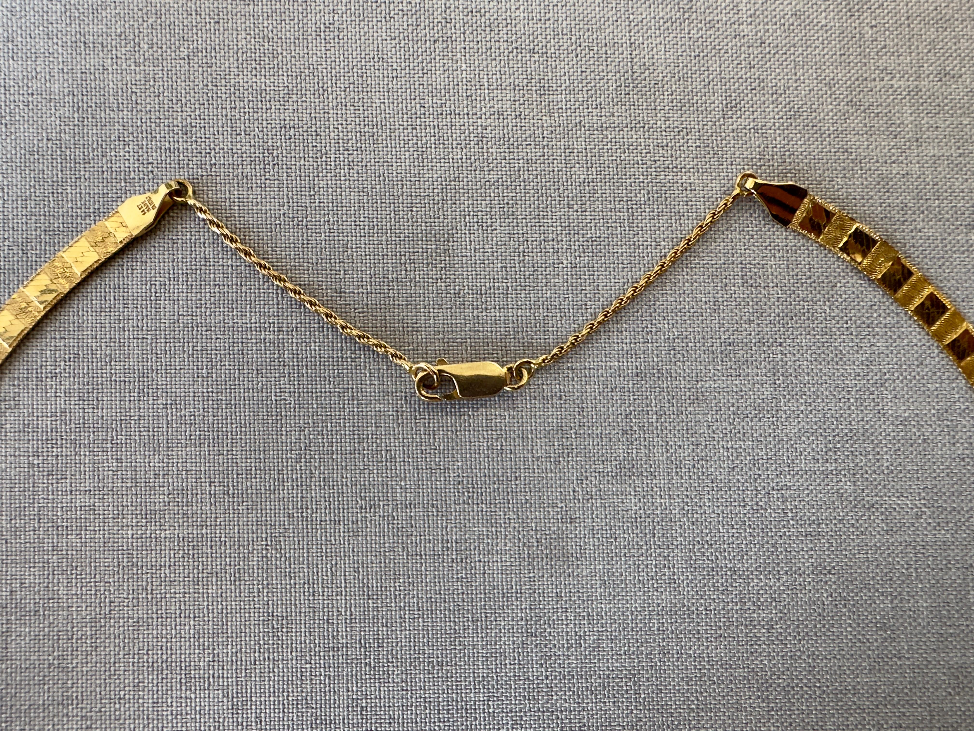 Vintage 14k Yellow Gold Etched Herringbone Necklace For Sale 3