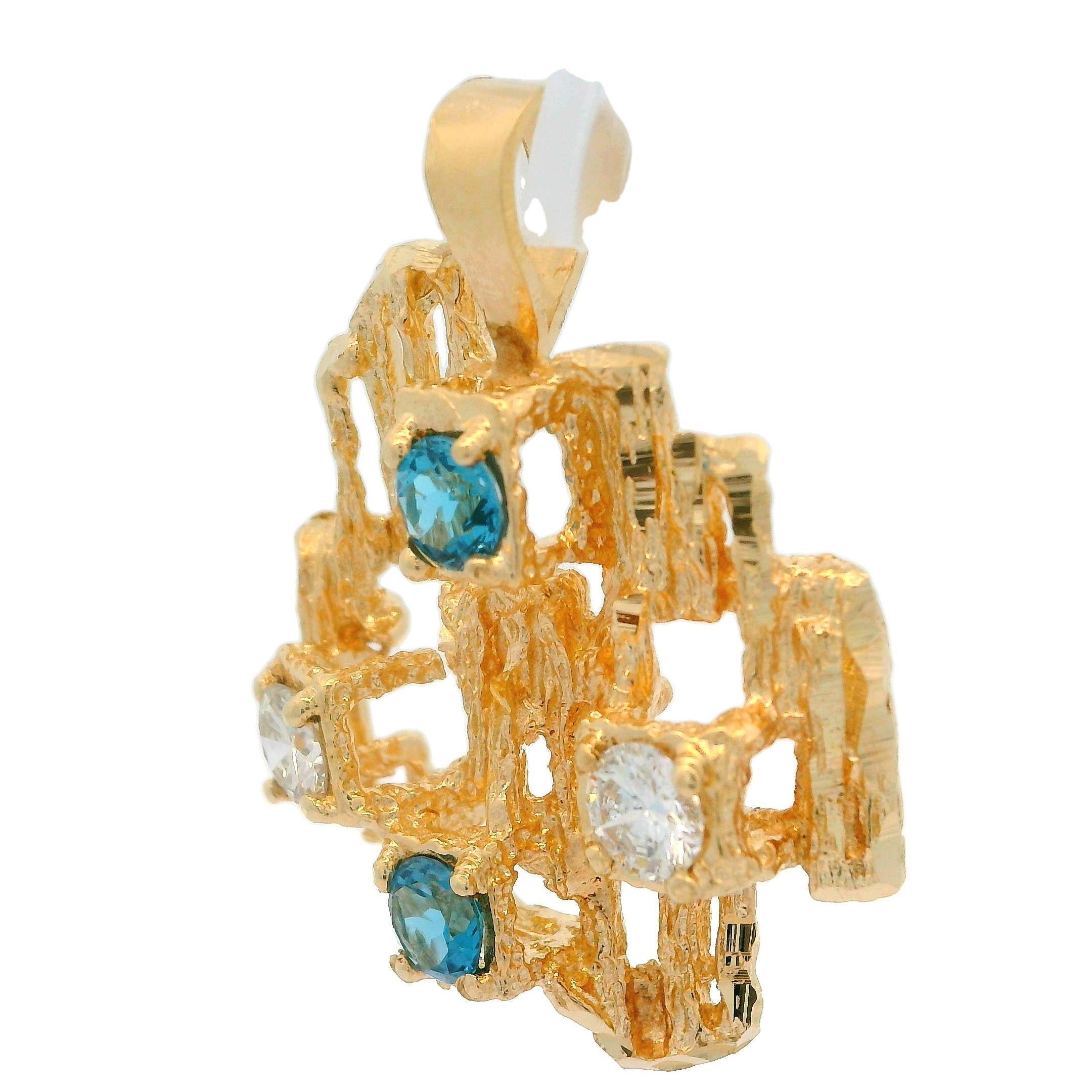 Vintage 14k Yellow Gold Fiery White and Blue Diamond Nugget Texture Pendant For Sale 1