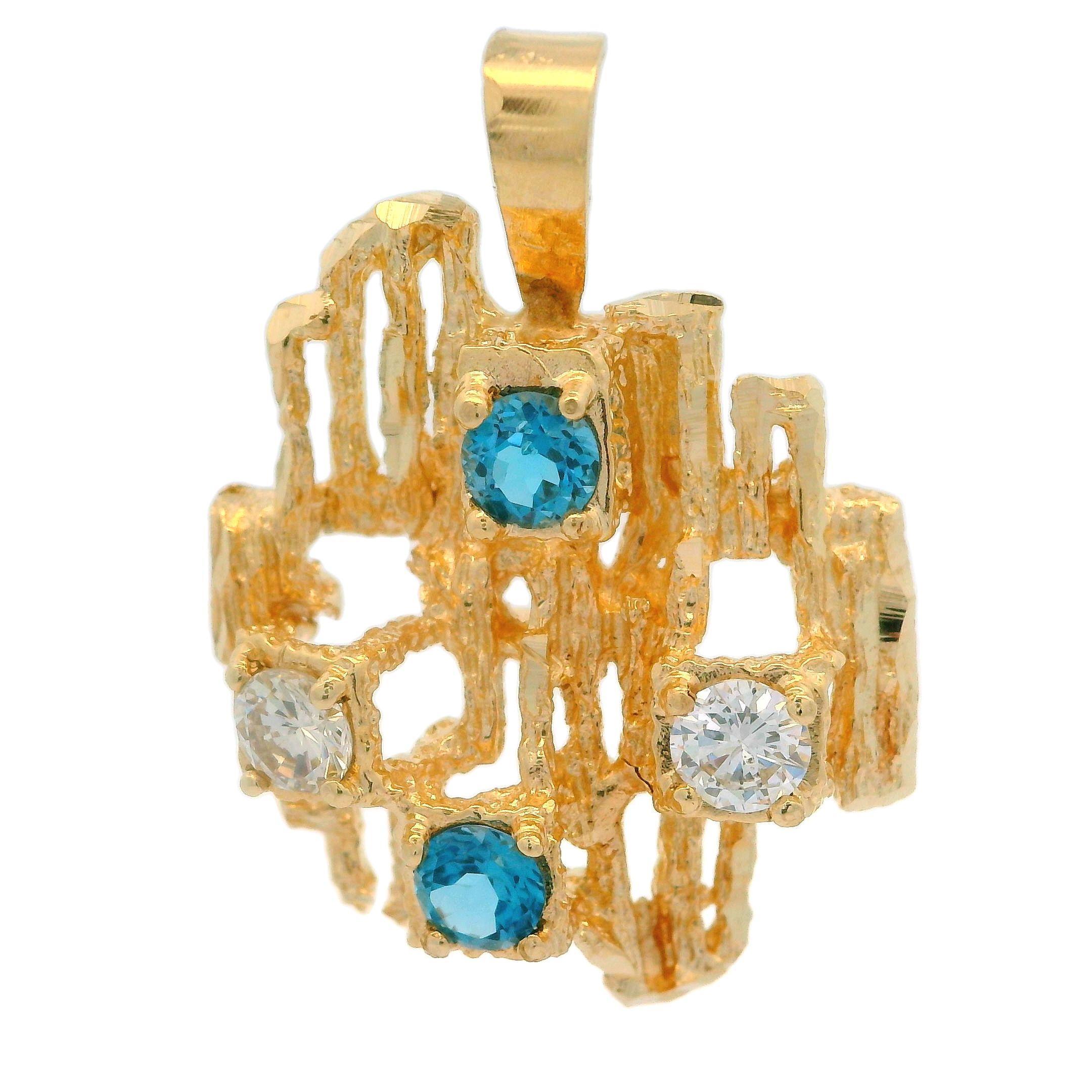 Vintage 14k Yellow Gold Fiery White and Blue Diamond Nugget Texture Pendant For Sale 2