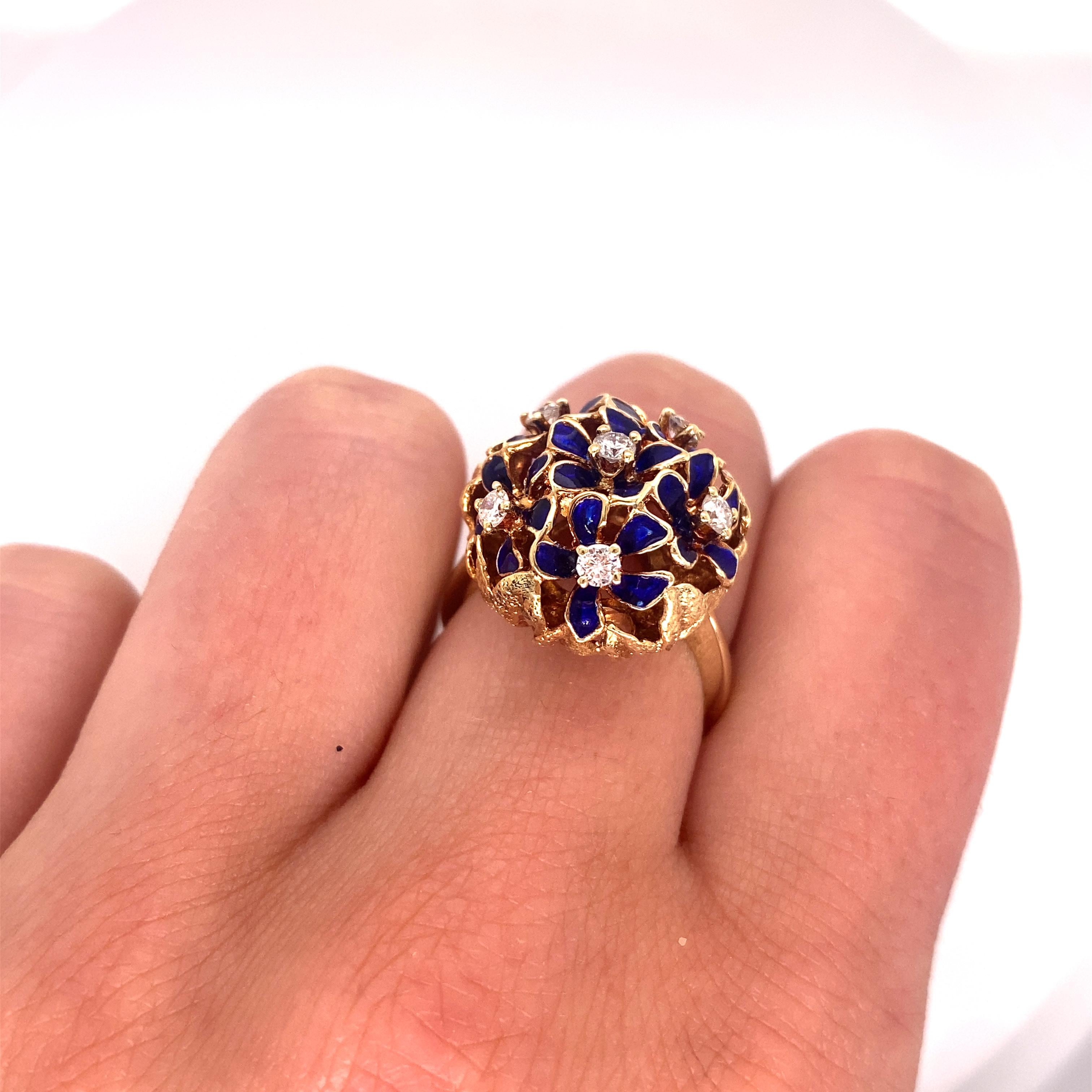 Vintage 14K Yellow Gold Flower Ring with Blue Enamel and Diamonds  For Sale 1