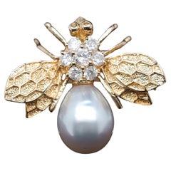 Vintage 14K Yellow Gold Fly Brooch with Pearl and Diamonds