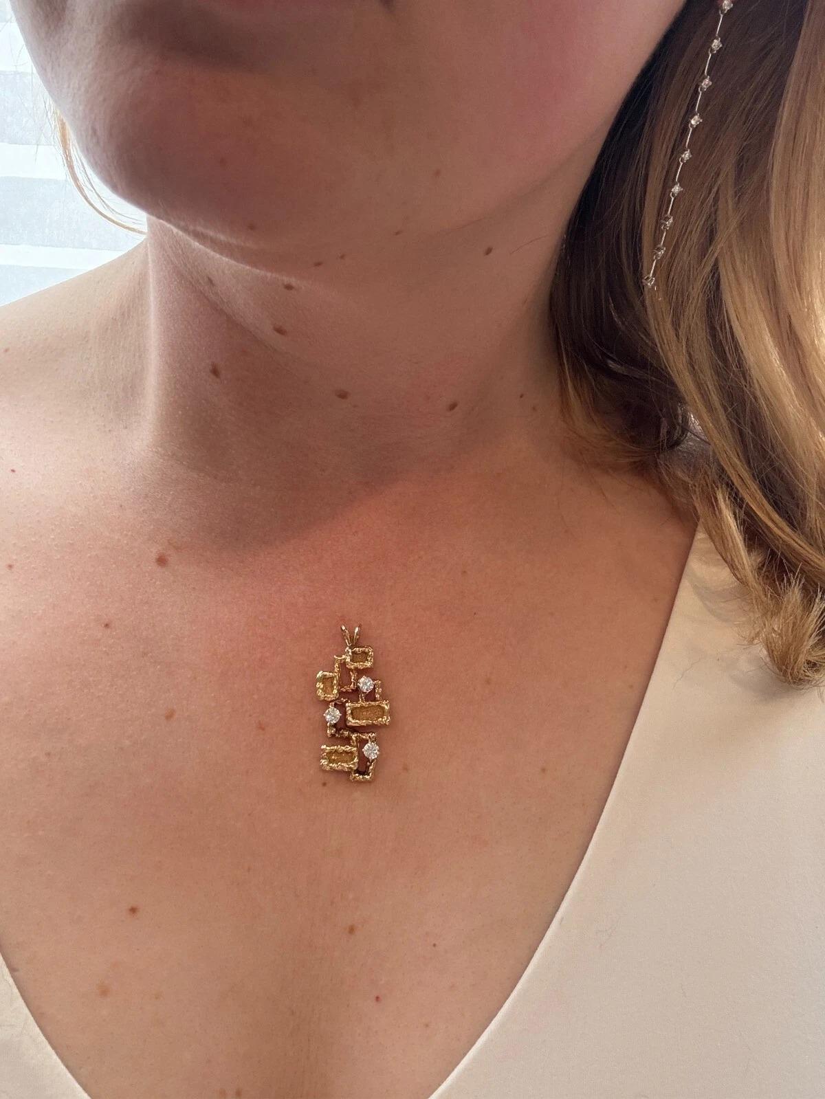Vintage 14K Yellow Gold Freeform Modernist 6.64 Grams .50ctw Diamond Pendant For Sale 1