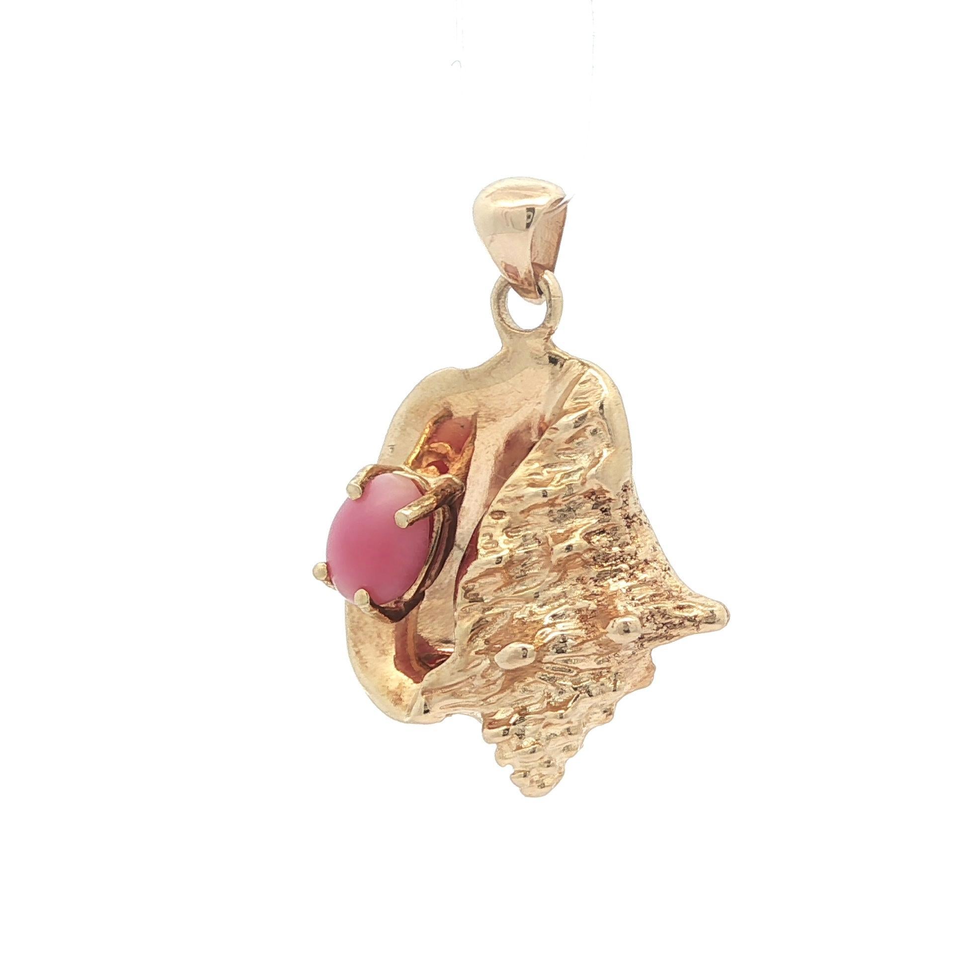 Ciondolo con conchiglia di conchiglia rosa naturale in oro giallo 14k GIA d'epoca in vendita 2