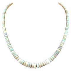 Collar vintage de oro amarillo de 14 quilates con cuentas redondas de ópalo GIA graduadas de 22 pulgadas