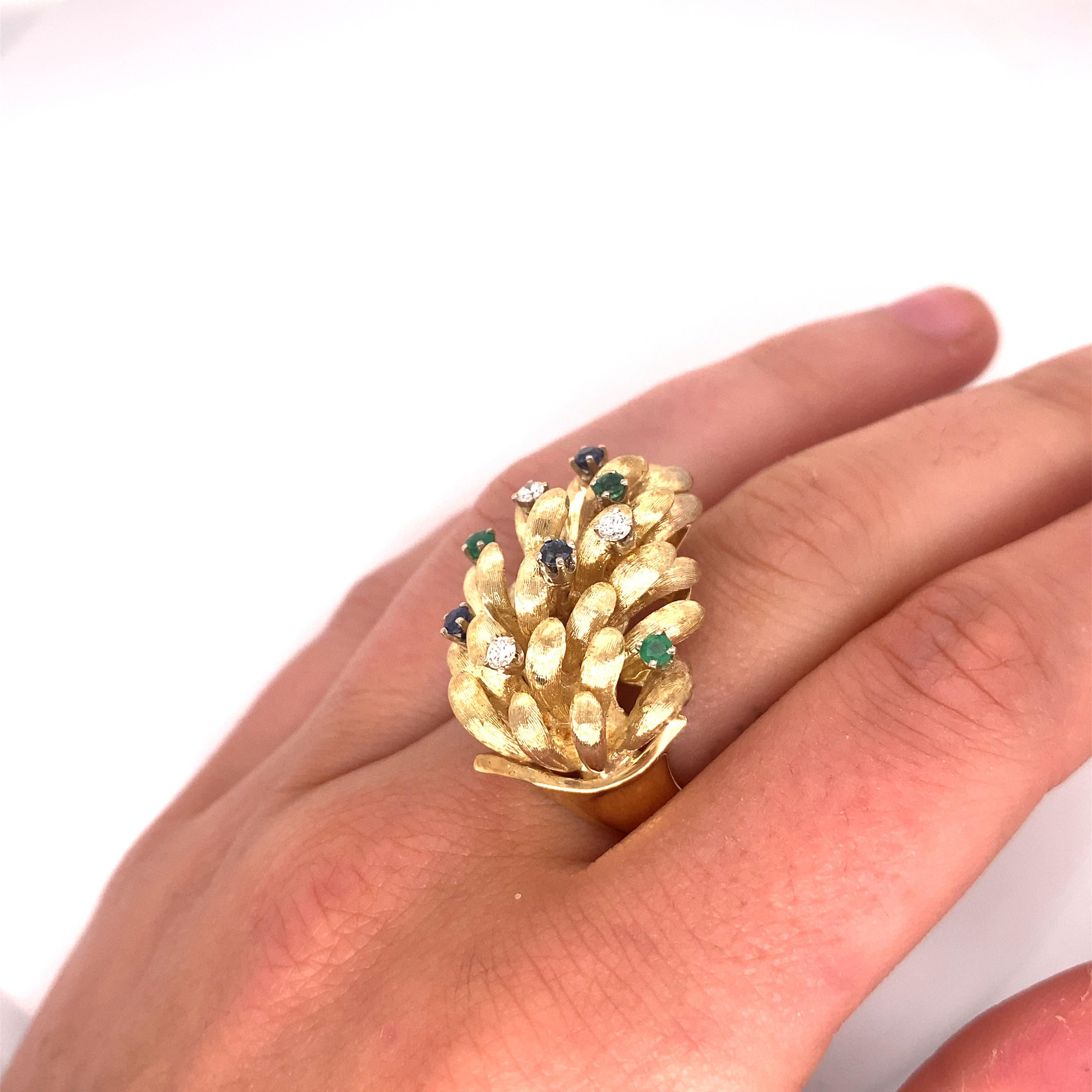 Vintage 14K Yellow Gold Grape Bunch Ring with Diamonds, Emeralds and Sapphires For Sale 4