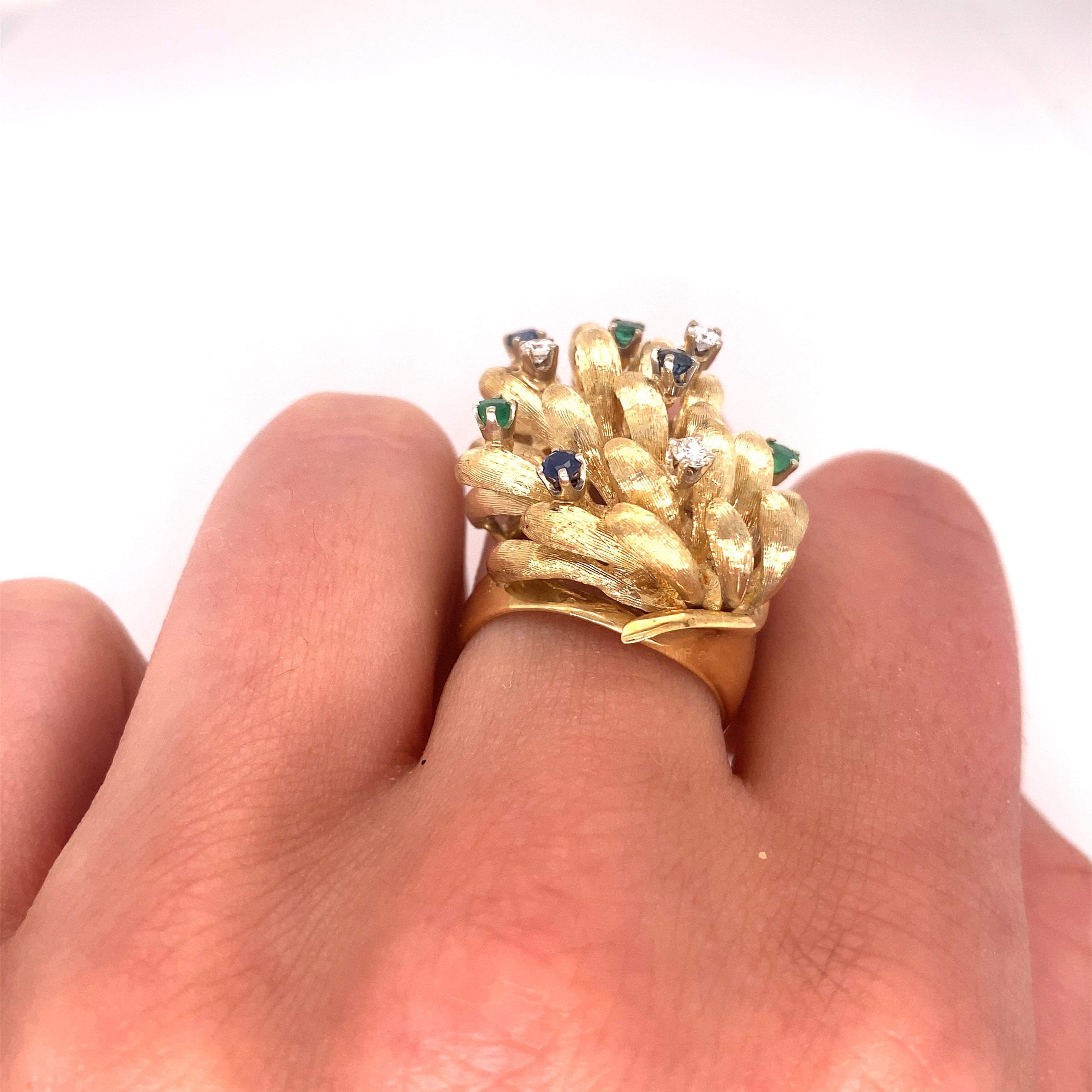 Vintage 14K Yellow Gold Grape Bunch Ring with Diamonds, Emeralds and Sapphires For Sale 3