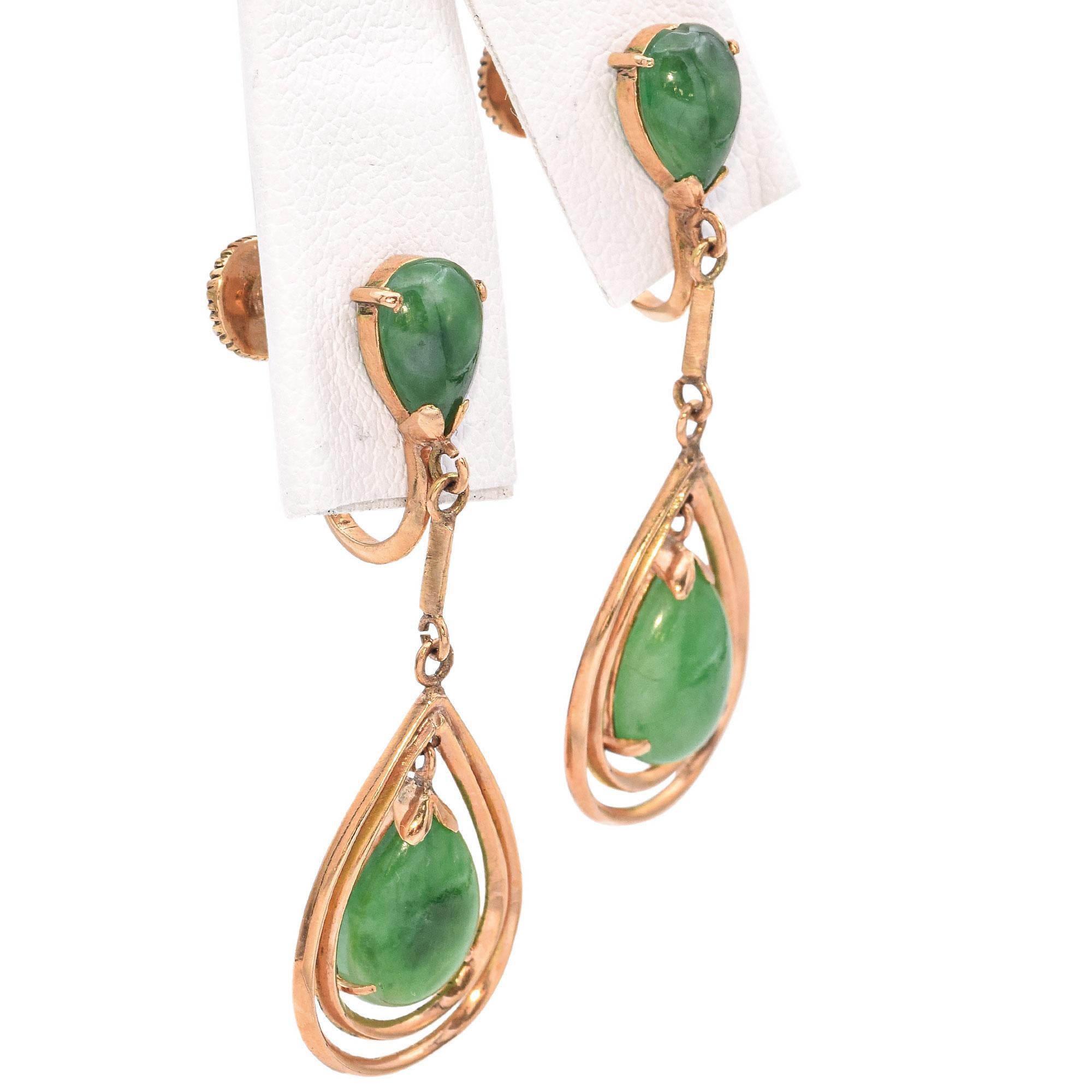 Women's Vintage 14K Yellow Gold Green Jade Earrings For Sale