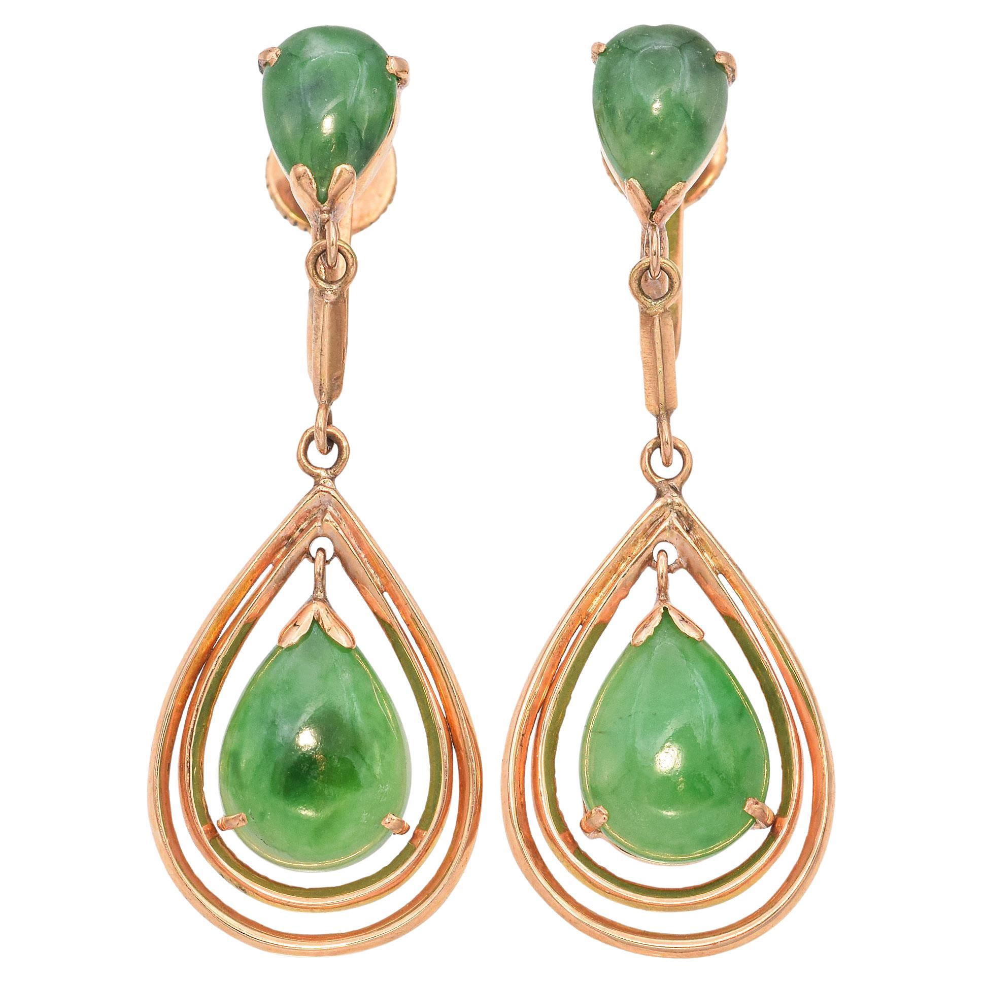 Ohrringe aus grüner Jade aus 14 Karat Gelbgold