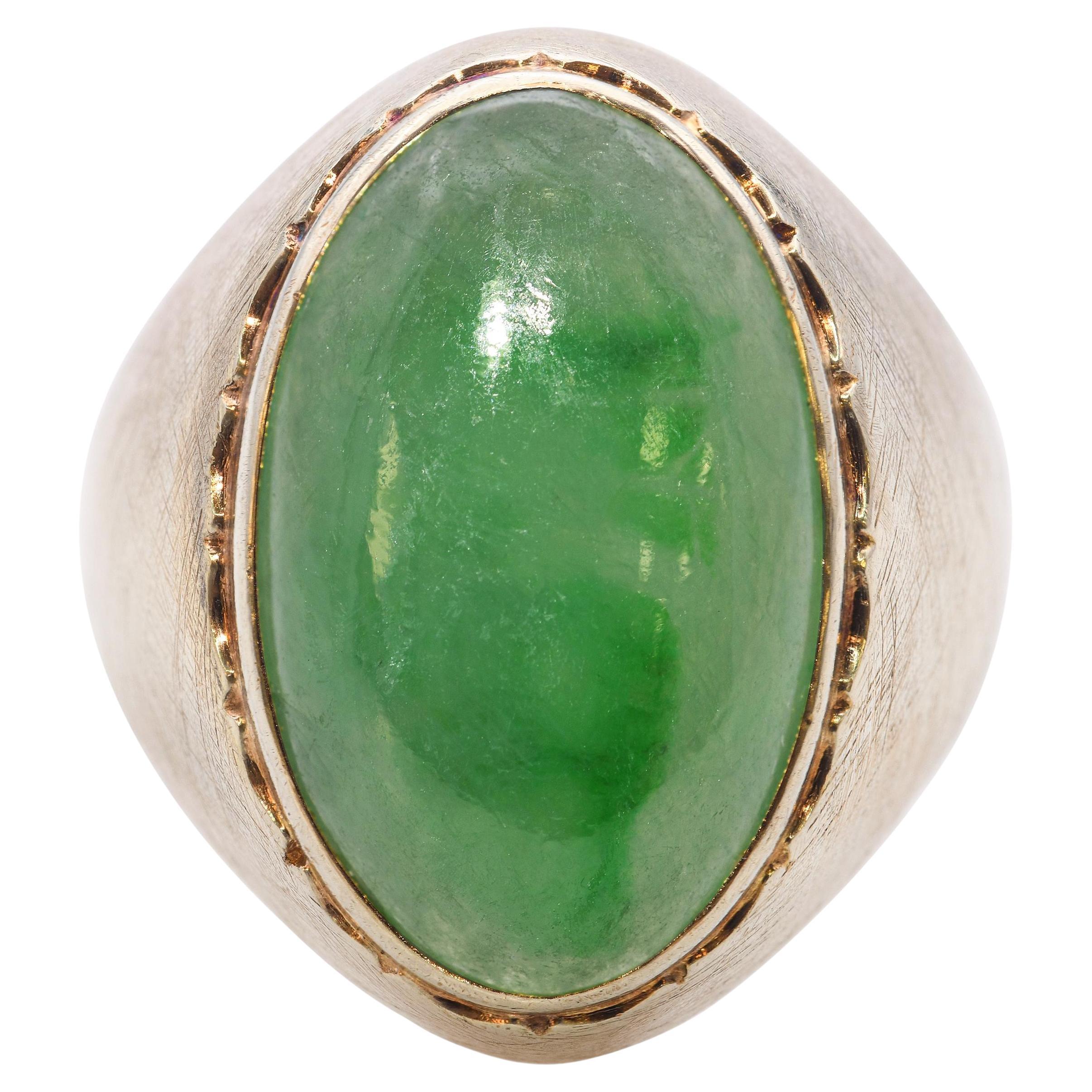 Vintage 14k Yellow Gold Green Jadeite Jade Men's Ring For Sale